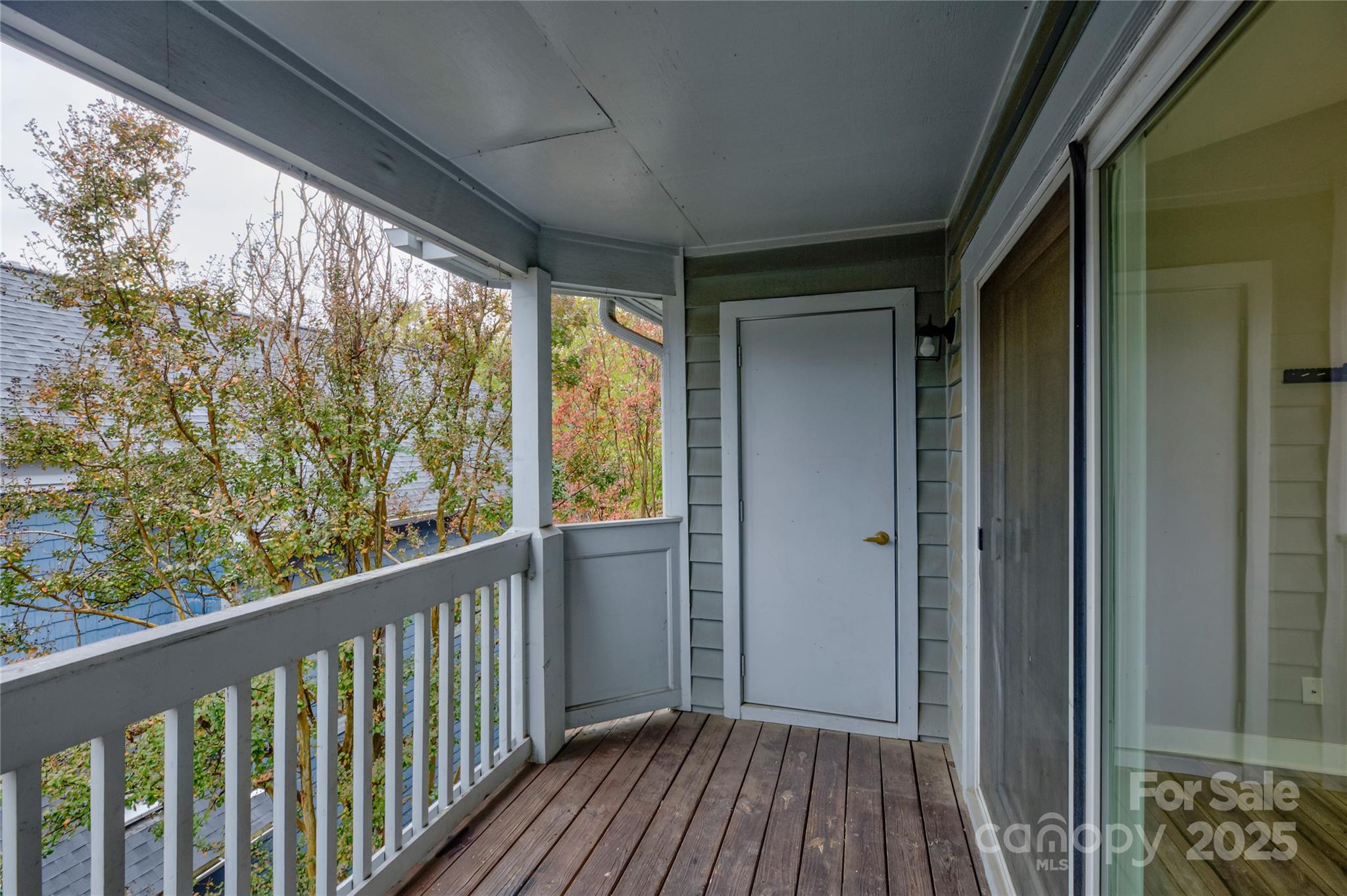 525 N Graham Street 3a Property Photo 13
