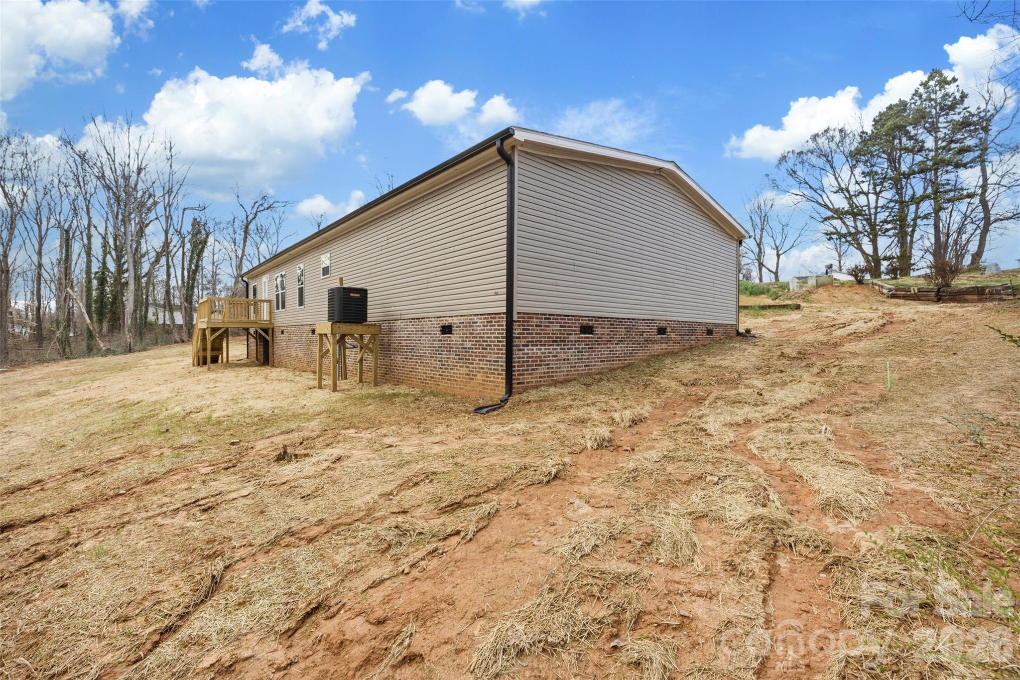 210 Sailwinds Road Property Photo 2