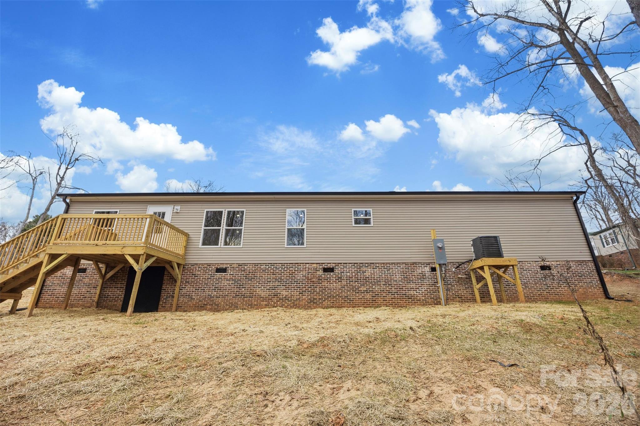210 Sailwinds Road Property Photo 3