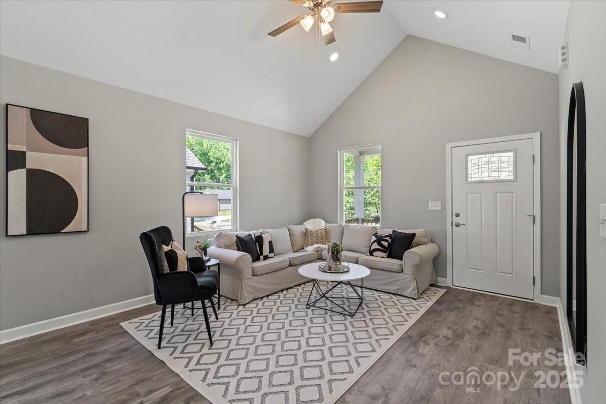 1105 Kenly Street Property Photo 5