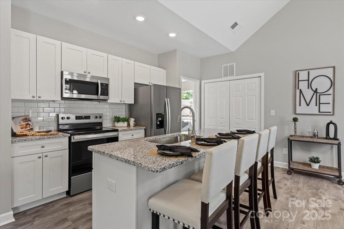 1105 Kenly Street Property Photo 12
