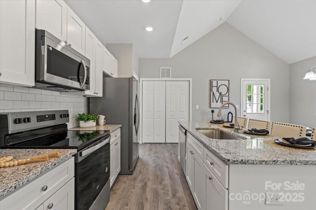 1105 Kenly Street Property Photo 13