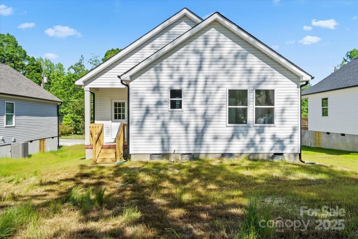 1105 Kenly Street Property Photo 24