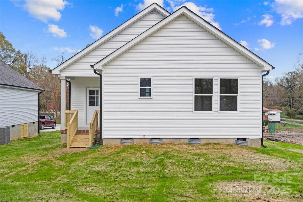 1105 Kenly Street Property Photo 32