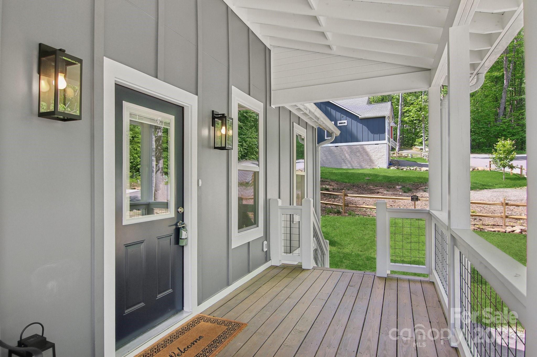 593 Twinbrook Lane Property Photo 2