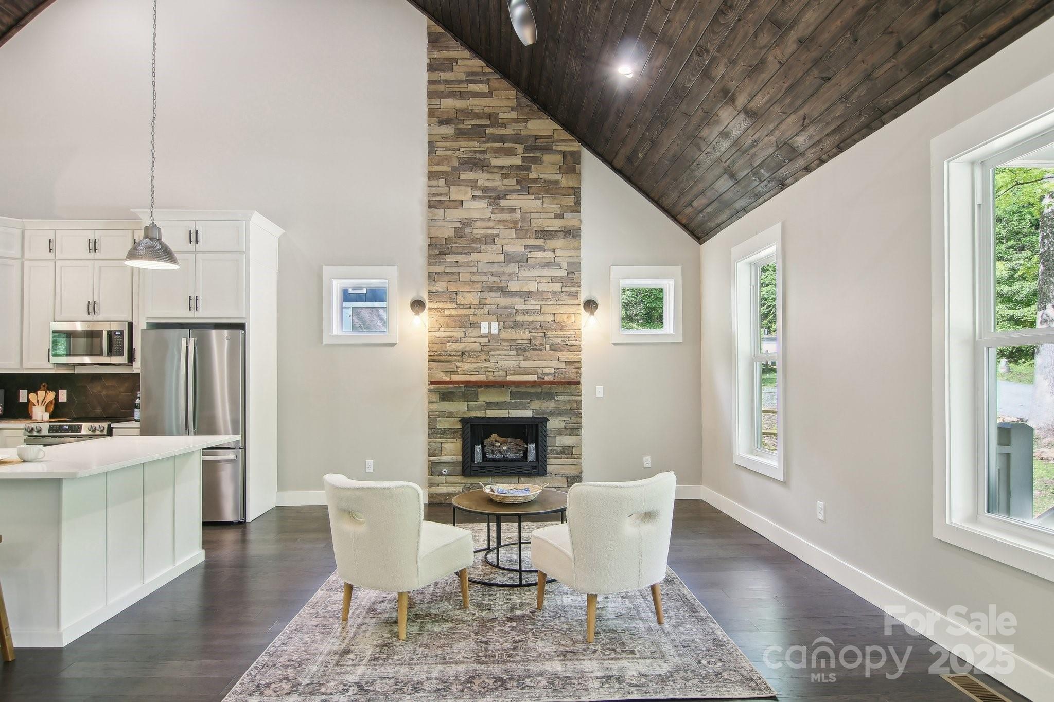 593 Twinbrook Lane Property Photo 9