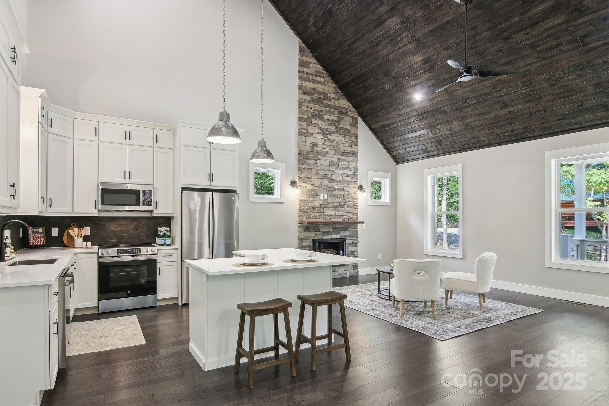 593 Twinbrook Lane Property Photo 14