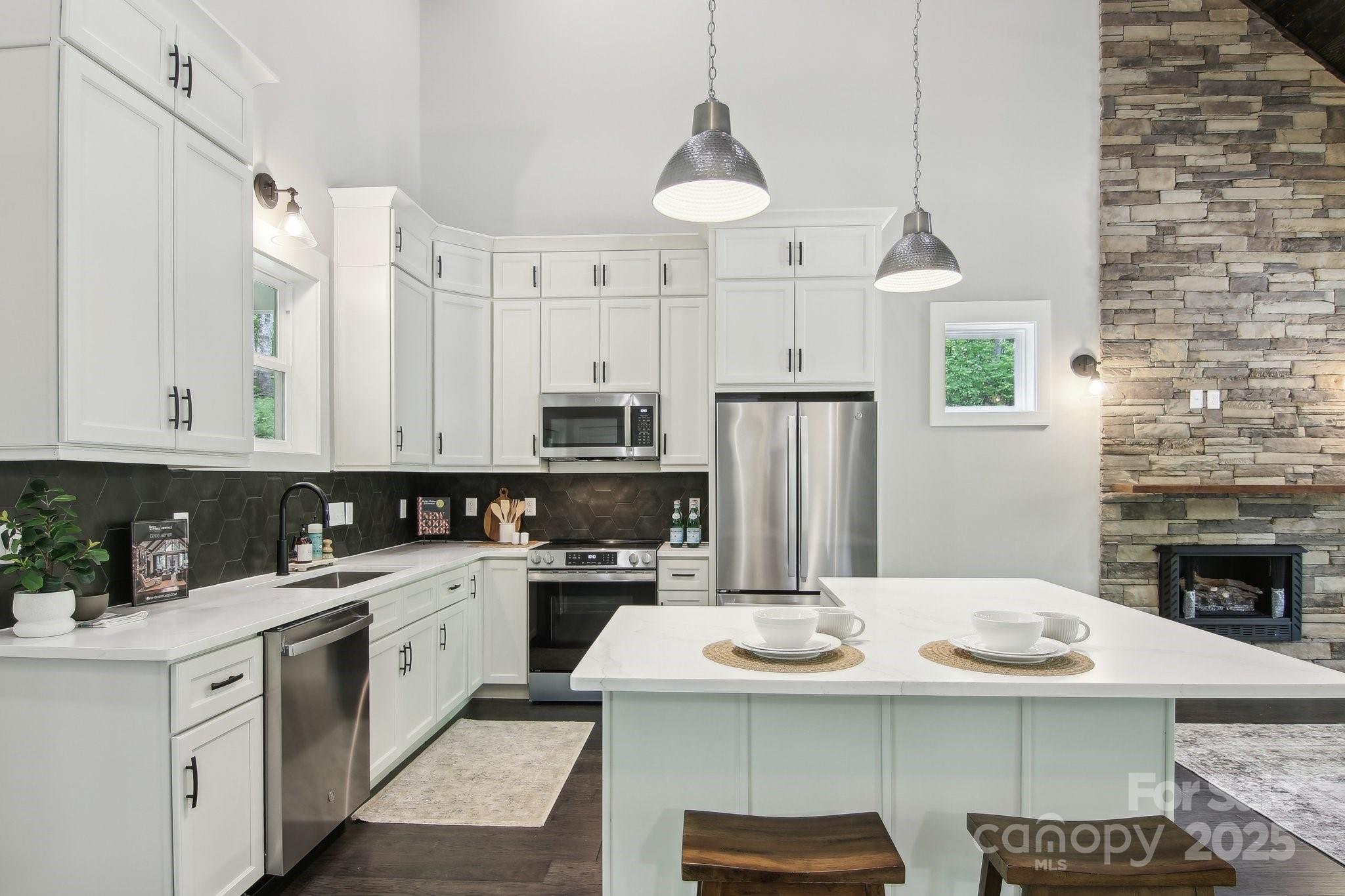 593 Twinbrook Lane Property Photo 15