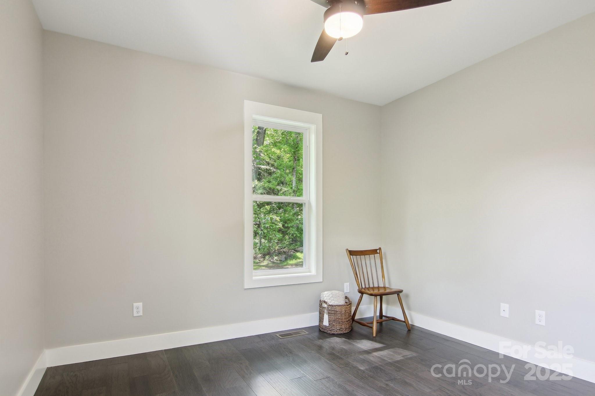 593 Twinbrook Lane Property Photo 25