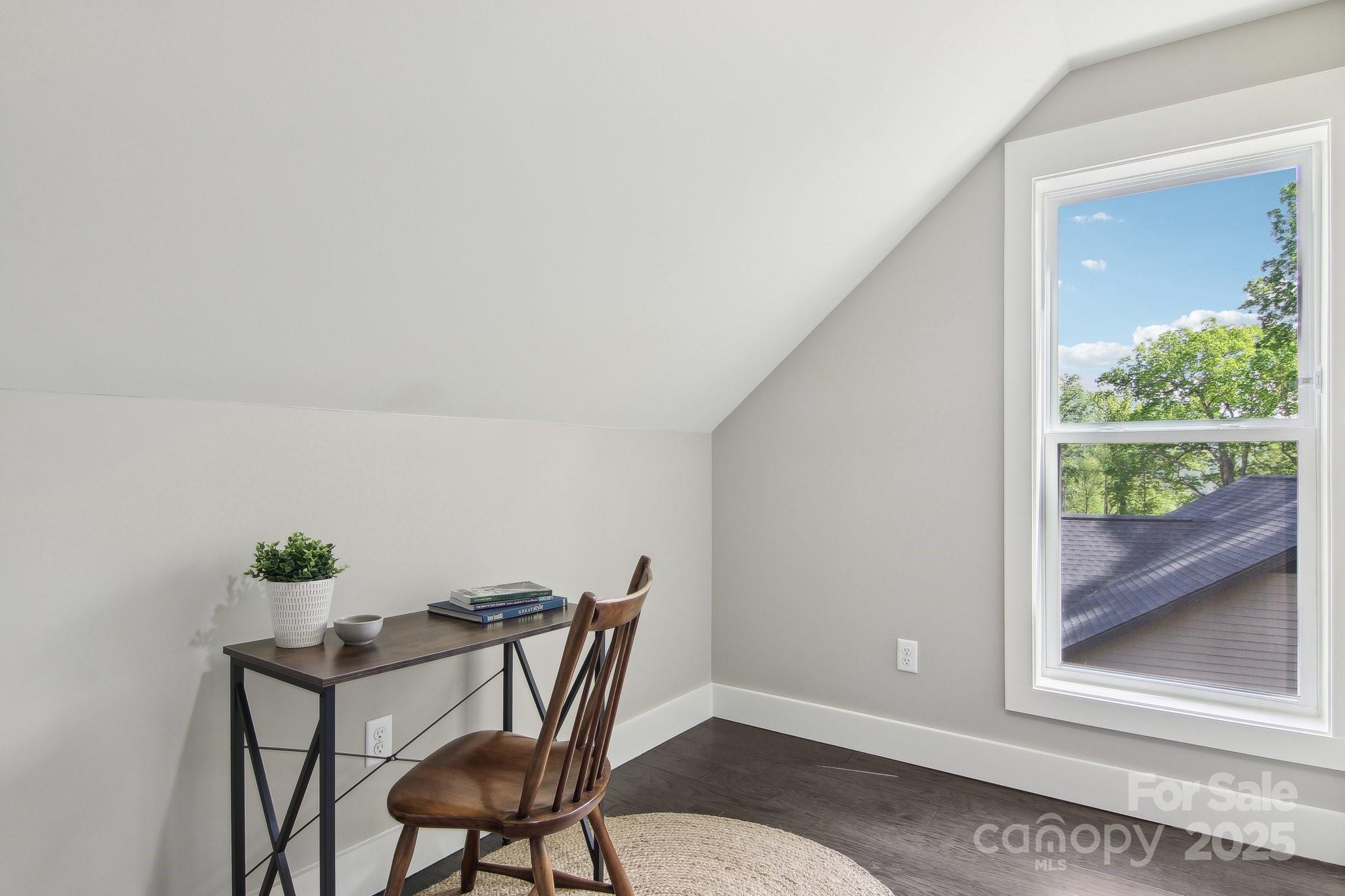 593 Twinbrook Lane Property Photo 30