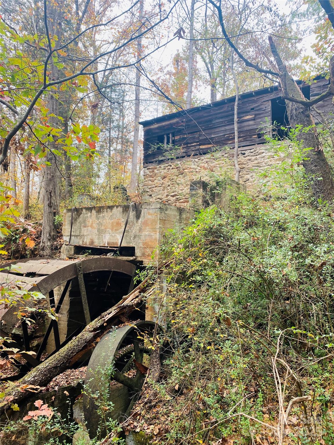 2818 Rockford Road Property Photo 37