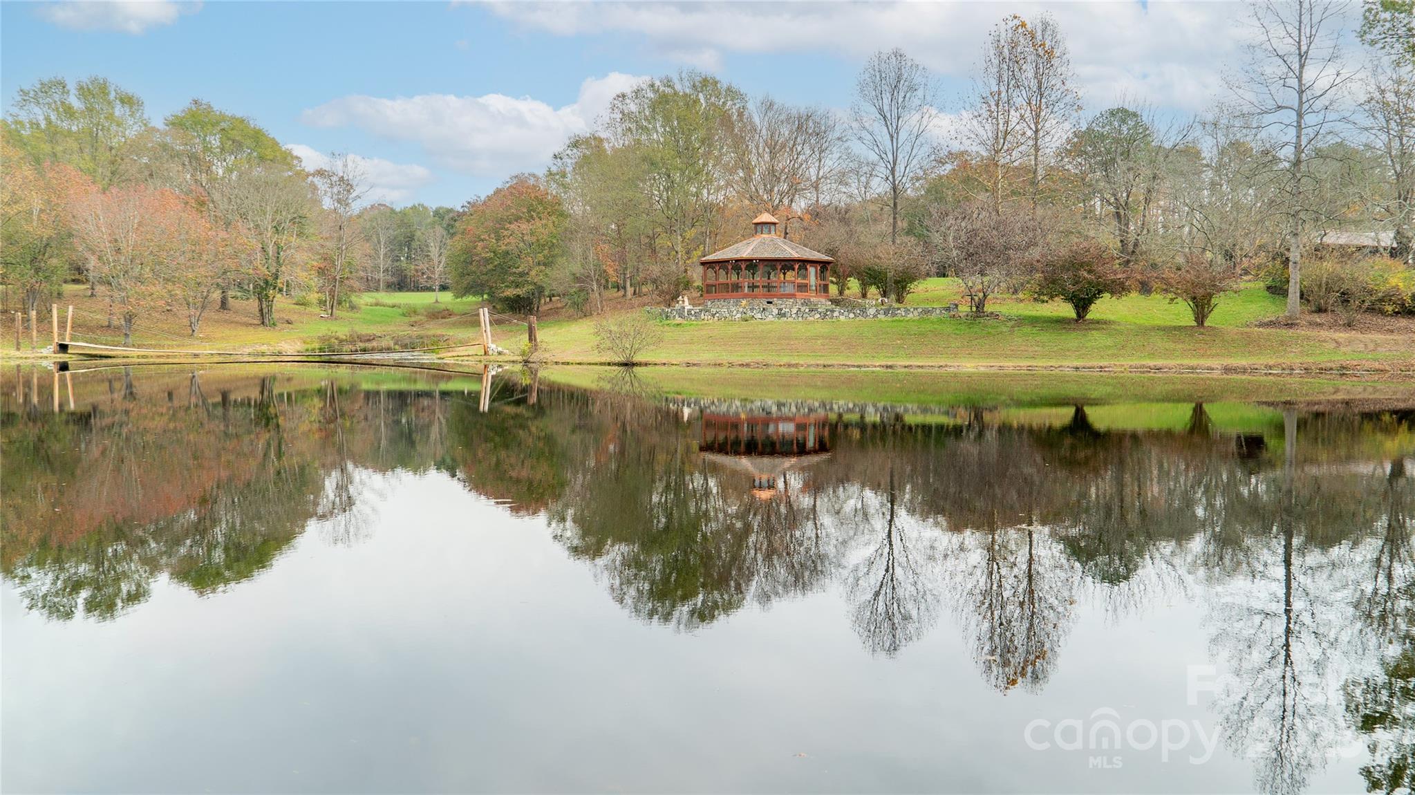 100 Steffey Lane Property Photo 4