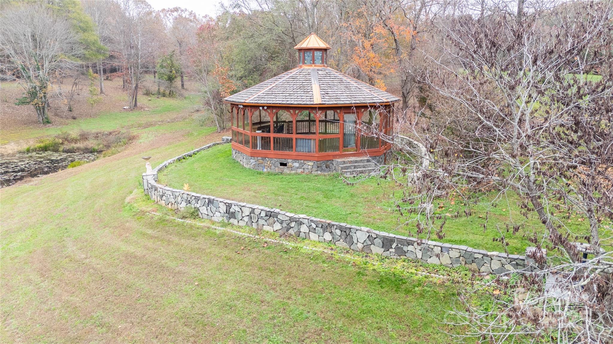 100 Steffey Lane Property Photo 7