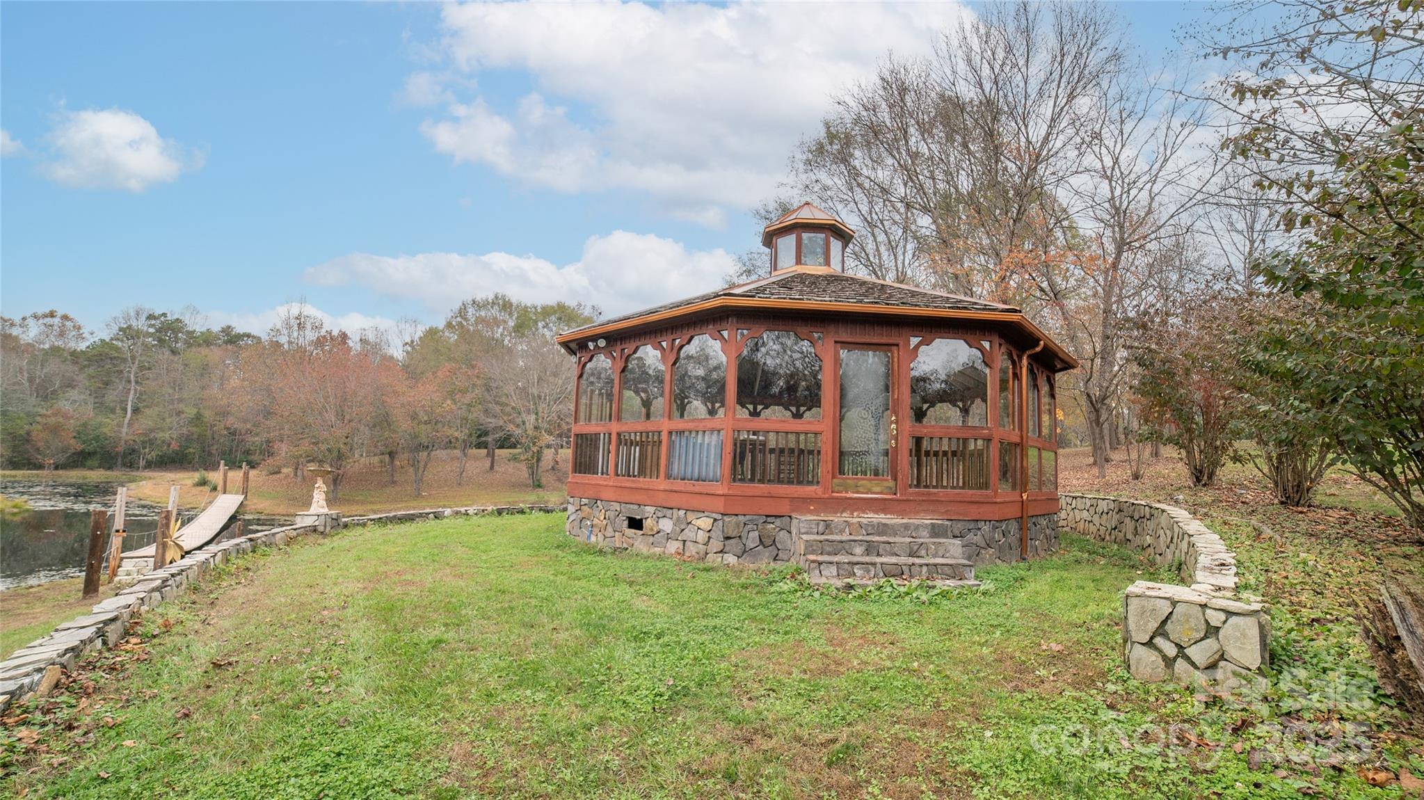 100 Steffey Lane Property Photo 8