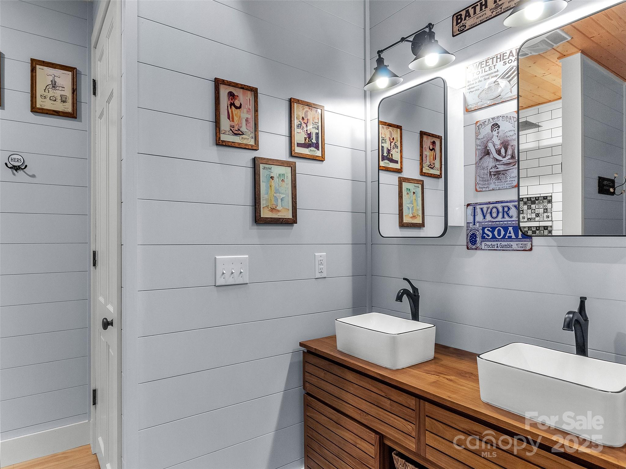 66 Hoosier Court Property Photo 26