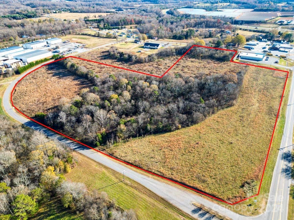 5624 Startown Road Property Photo 2