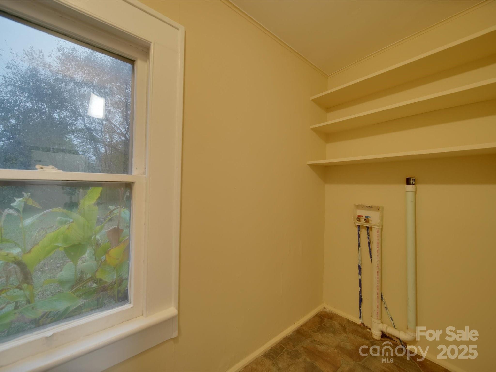 126 E Division Avenue Property Photo 19