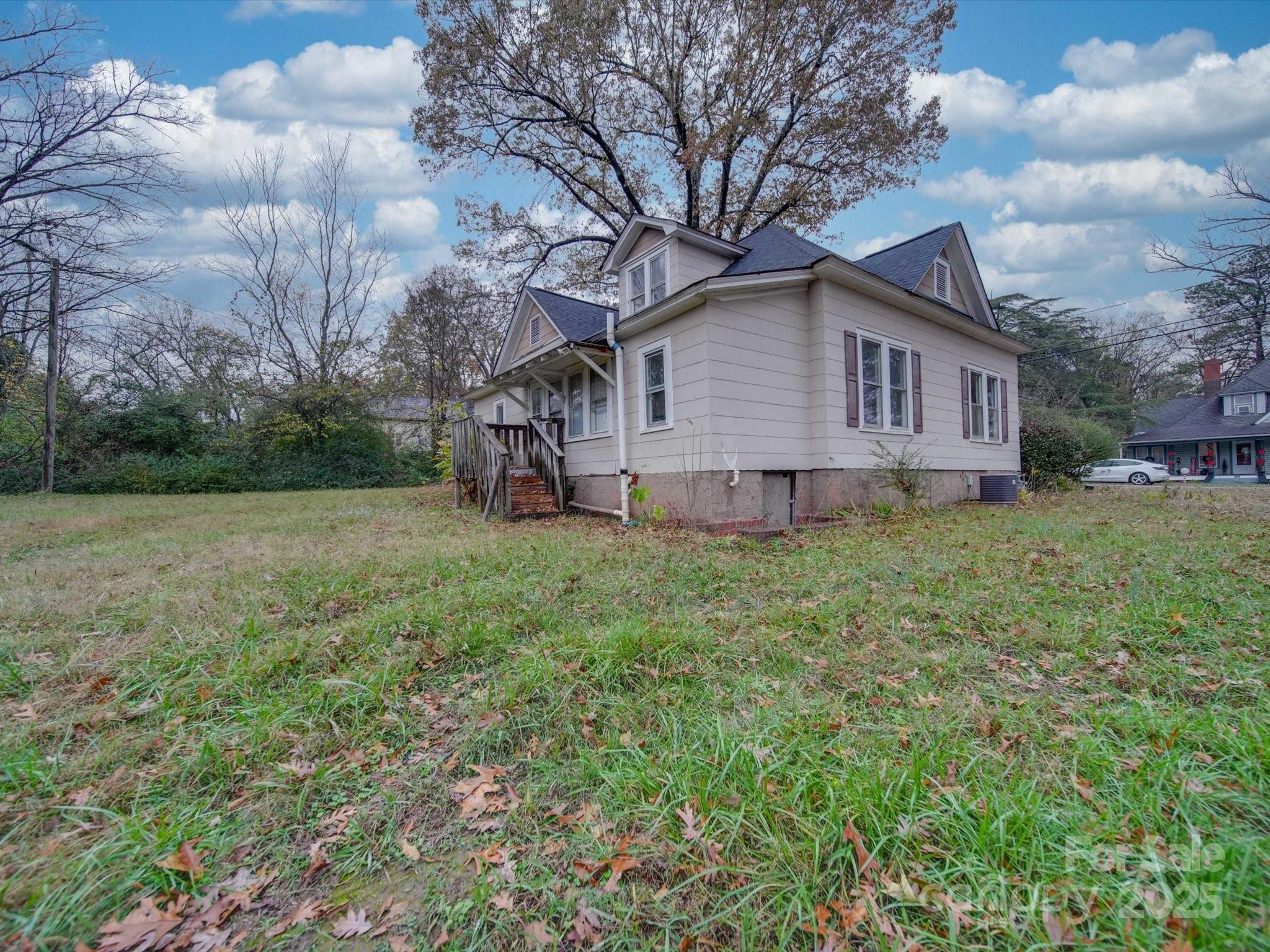 126 E Division Avenue Property Photo 41