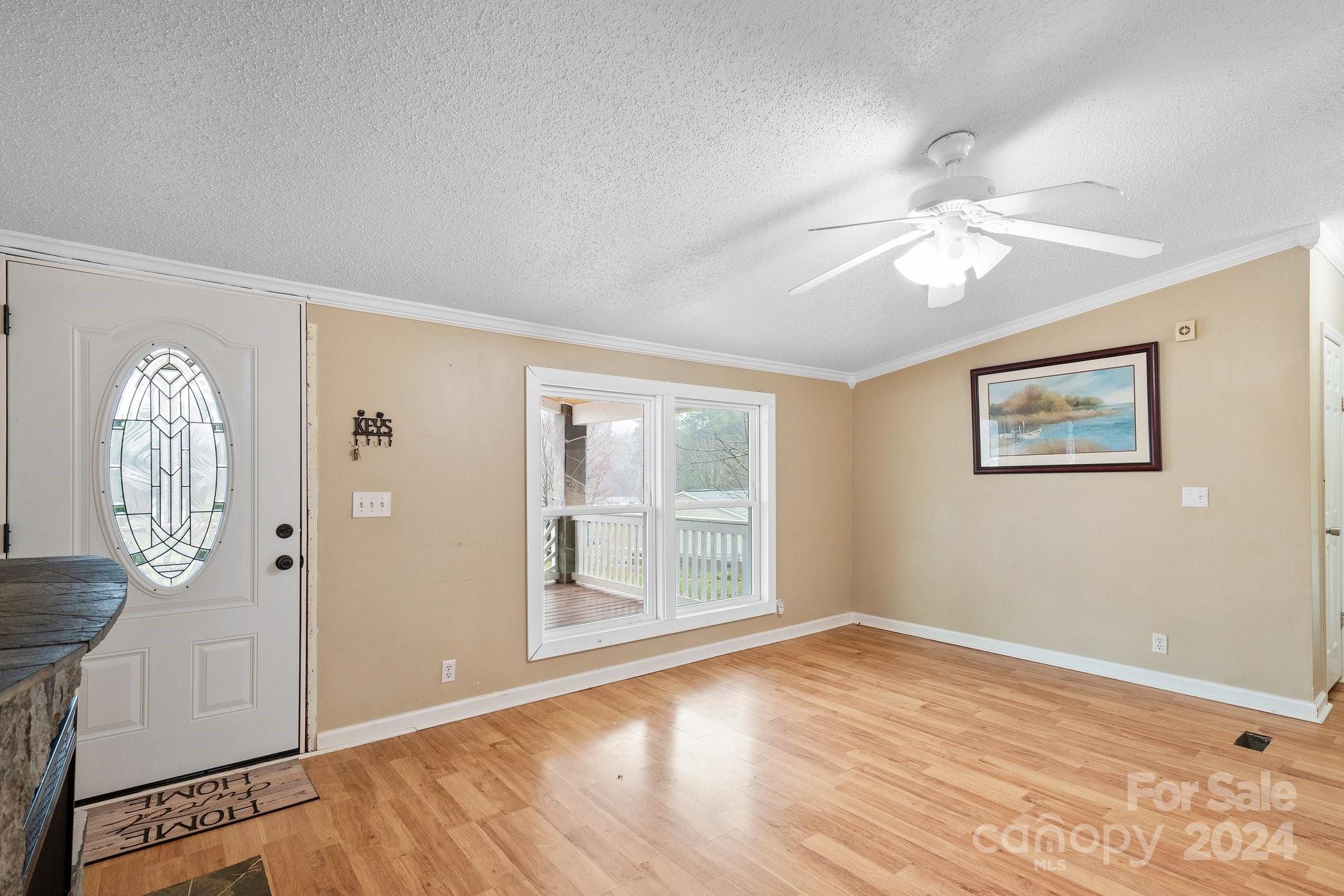 5112 Green Leaf Court Property Photo 3