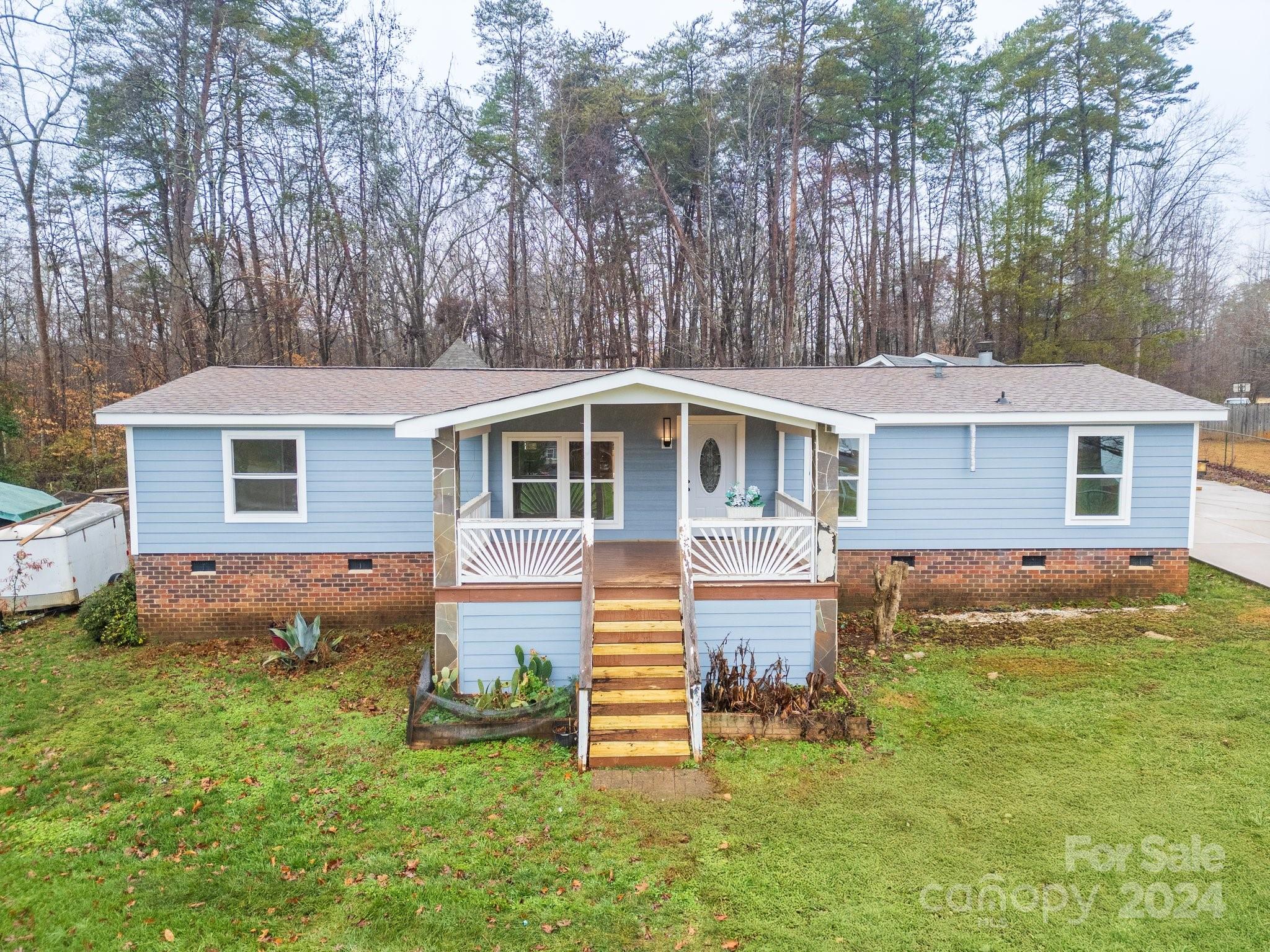 5112 Green Leaf Court Property Photo 4