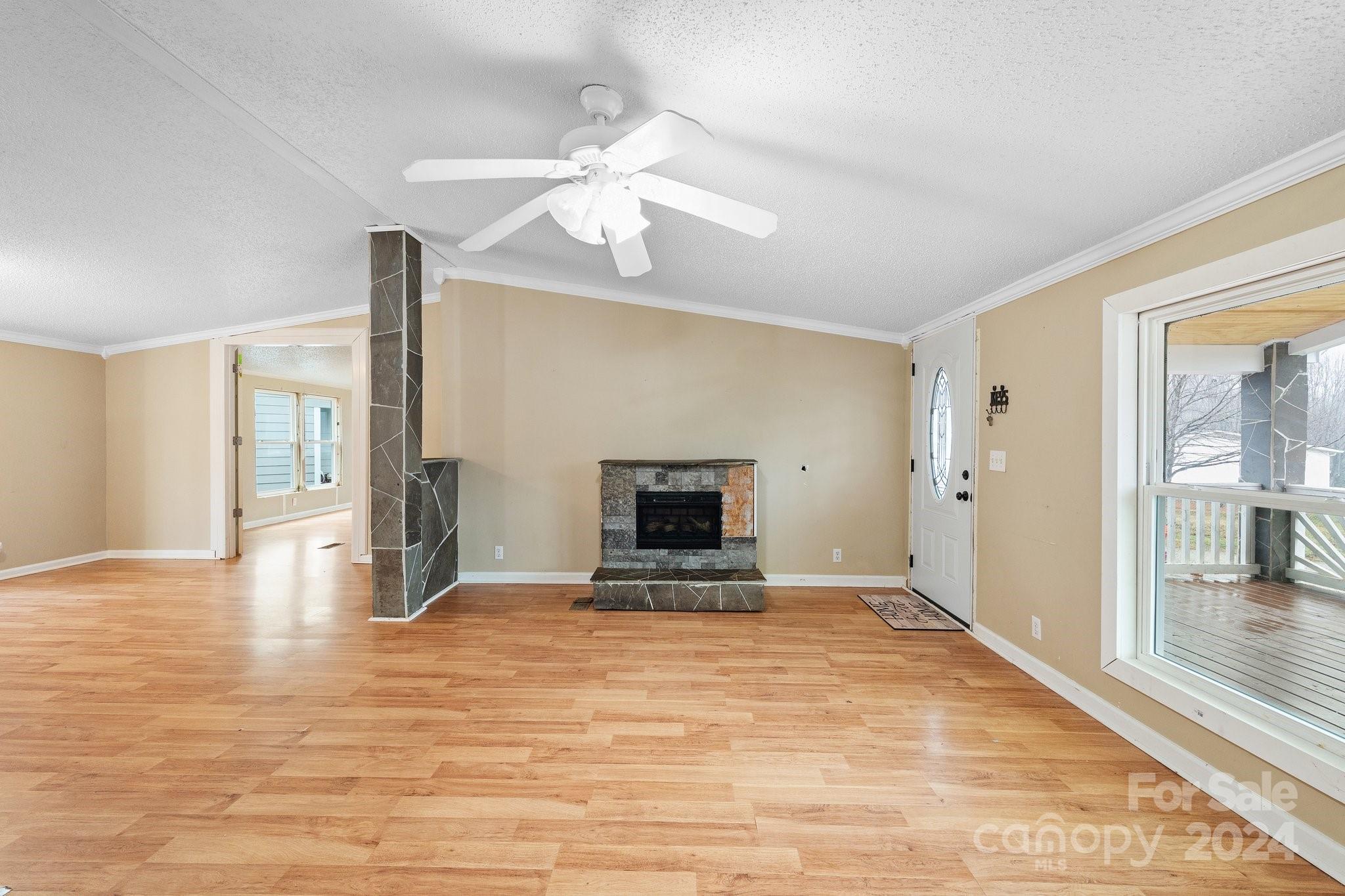 5112 Green Leaf Court Property Photo 8
