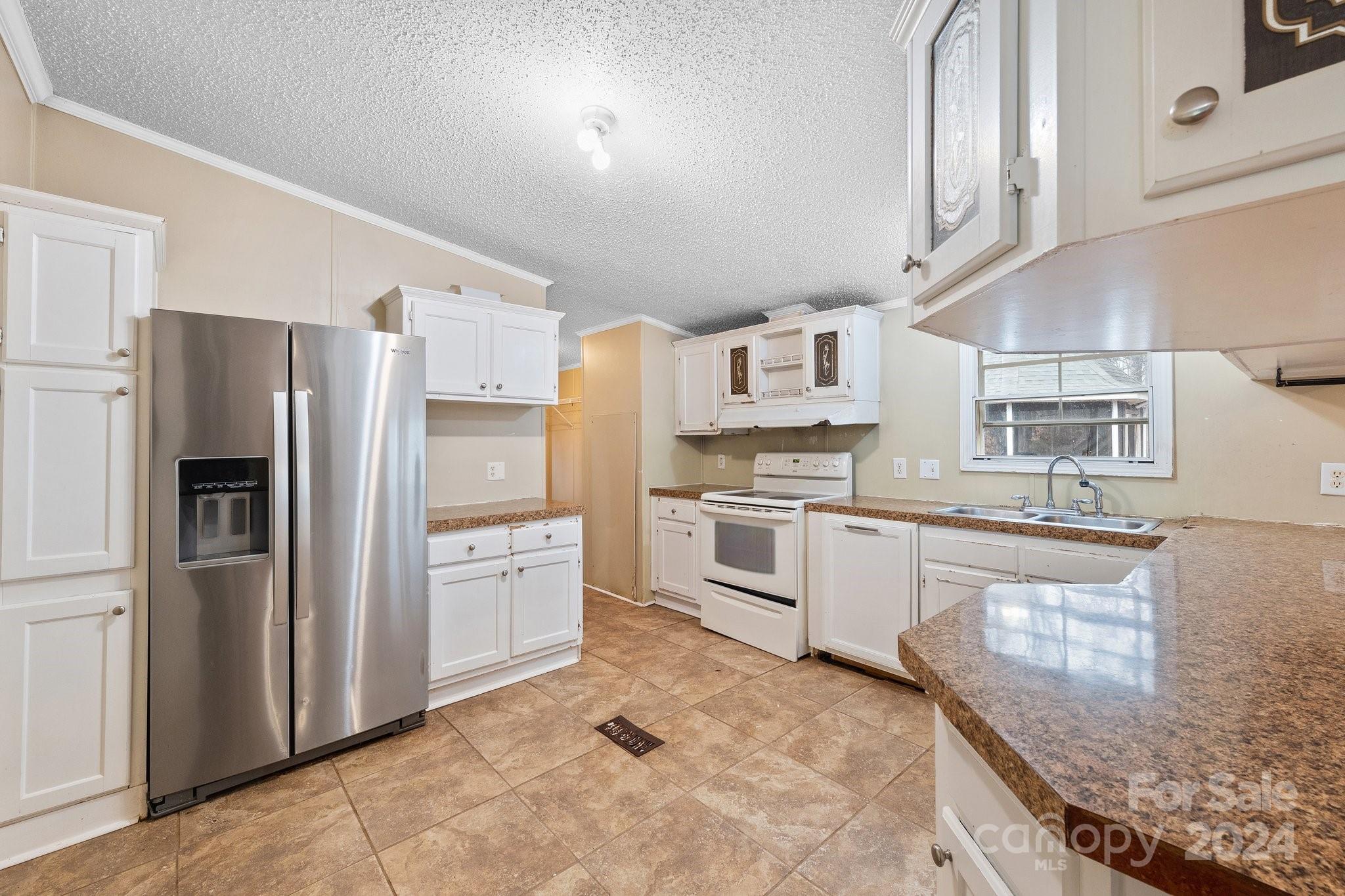 5112 Green Leaf Court Property Photo 10