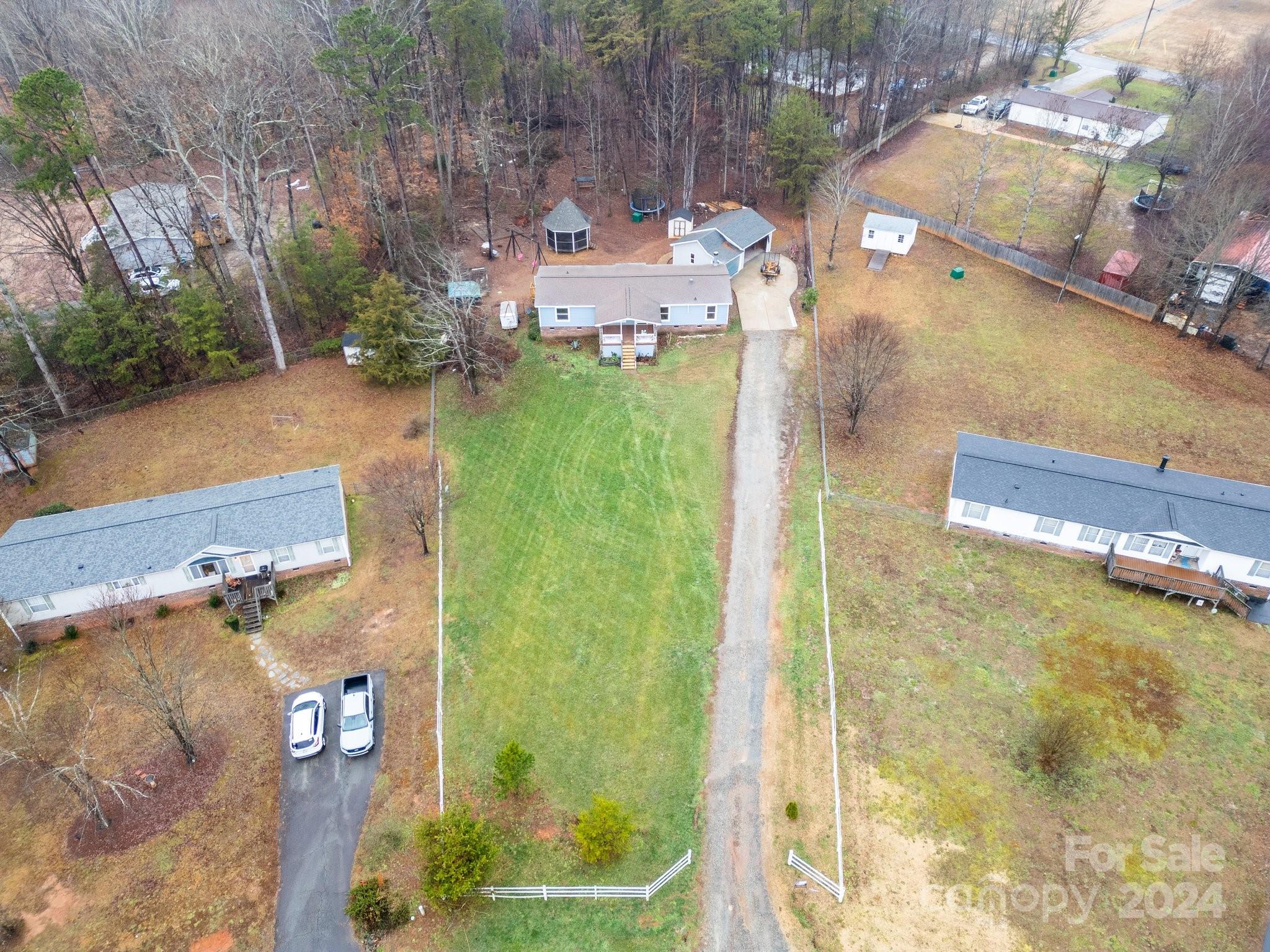 5112 Green Leaf Court Property Photo 28