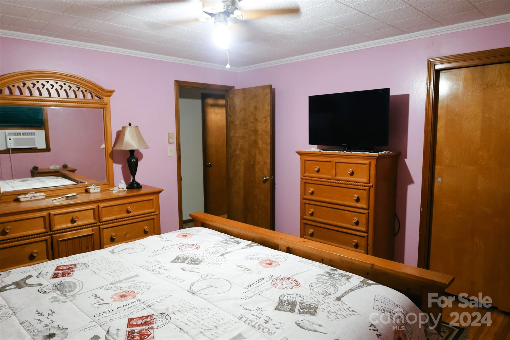 636 Maple Creek Road Property Photo 2