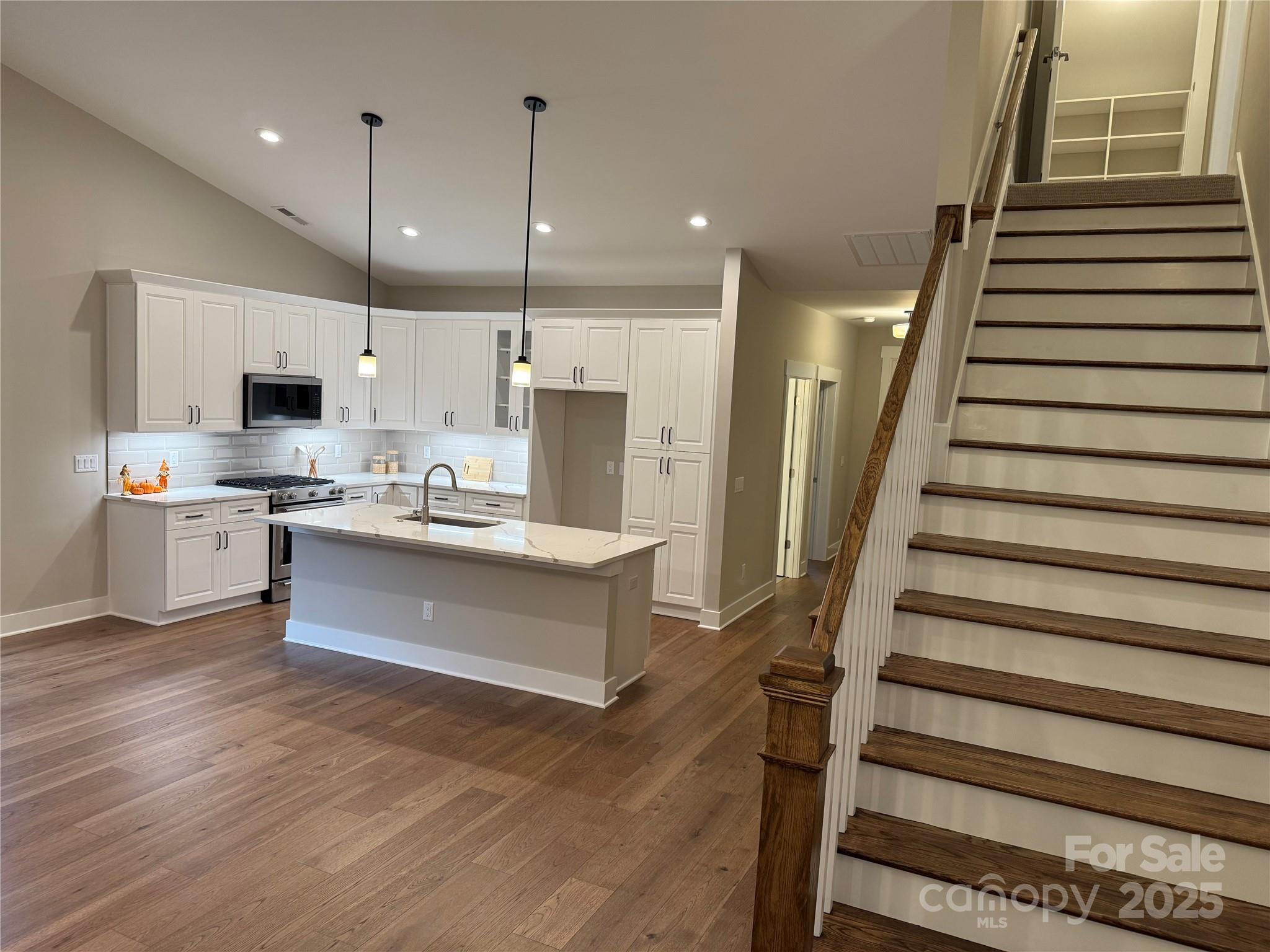 20 Craftsman Overlook Ridge Property Photo 6