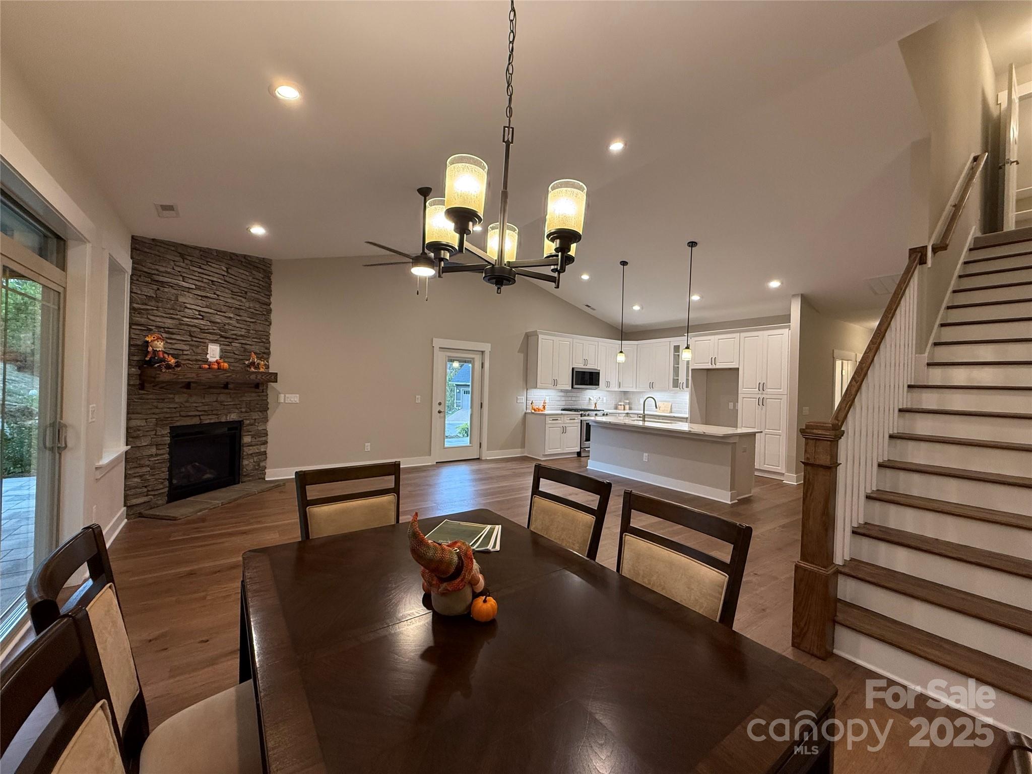 20 Craftsman Overlook Ridge Property Photo 13