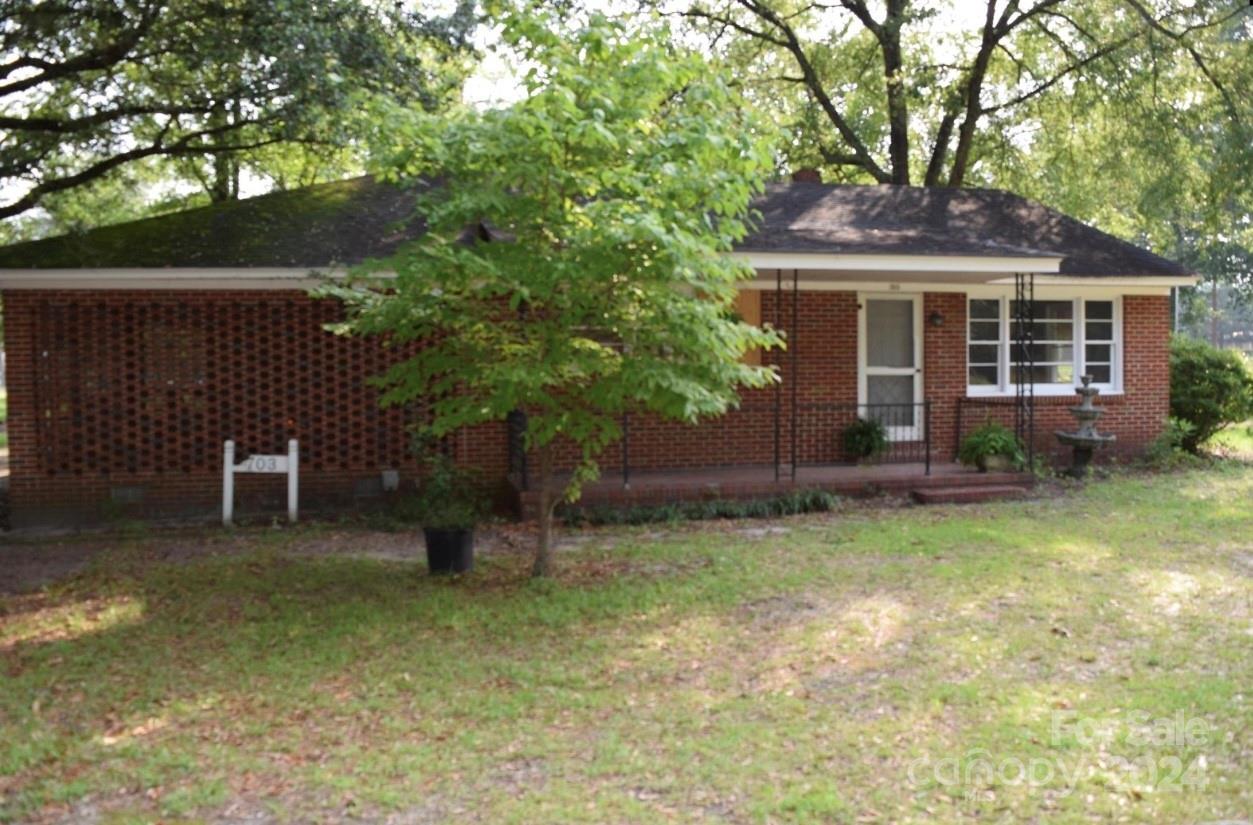 703 Blackmon Street Property Photo 3