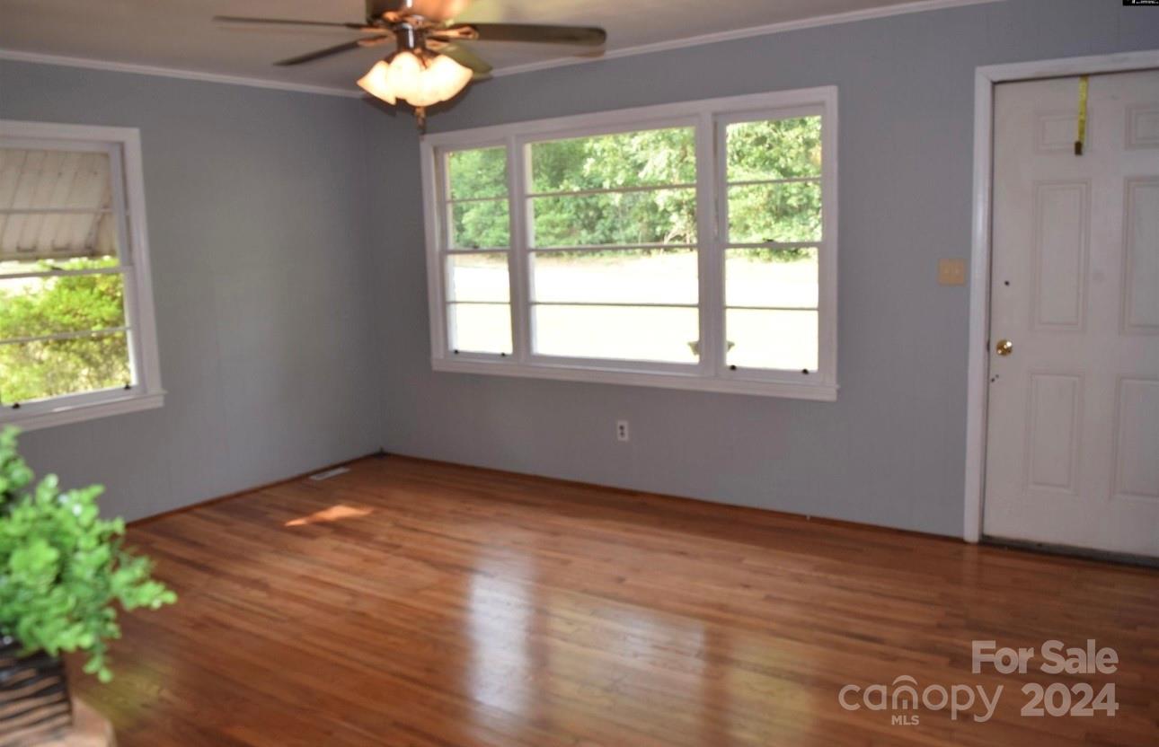 703 Blackmon Street Property Photo 11