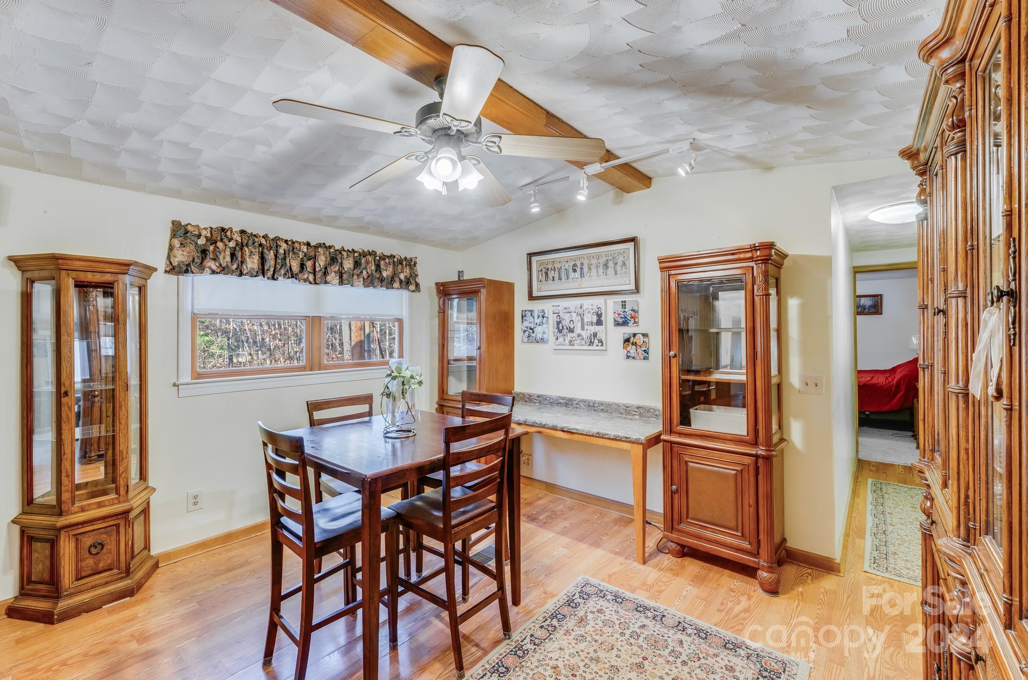465 Lakedale Drive Property Photo 10