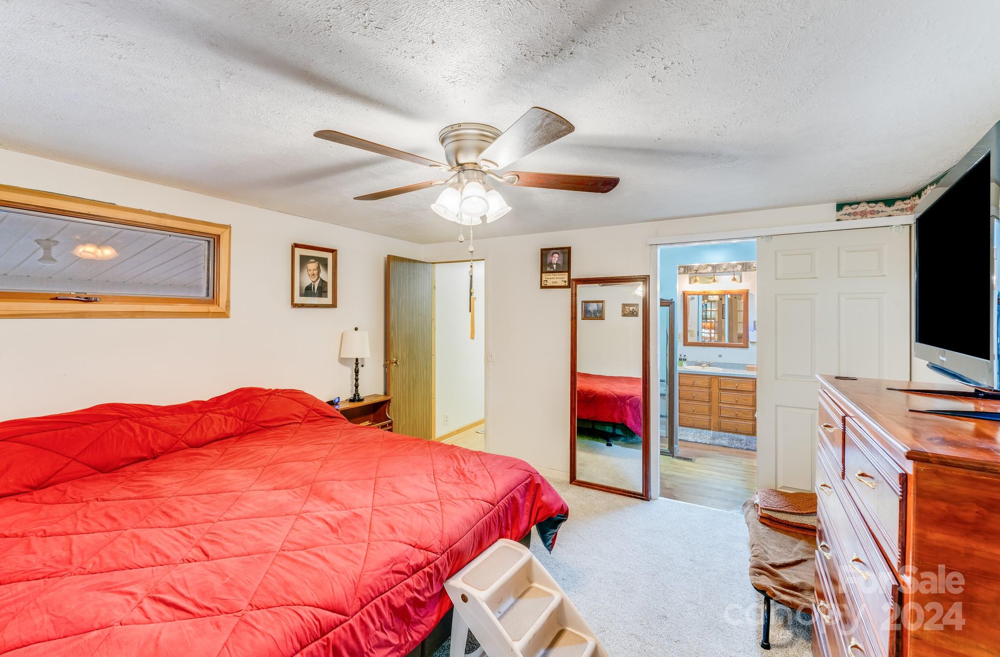 465 Lakedale Drive Property Photo 18