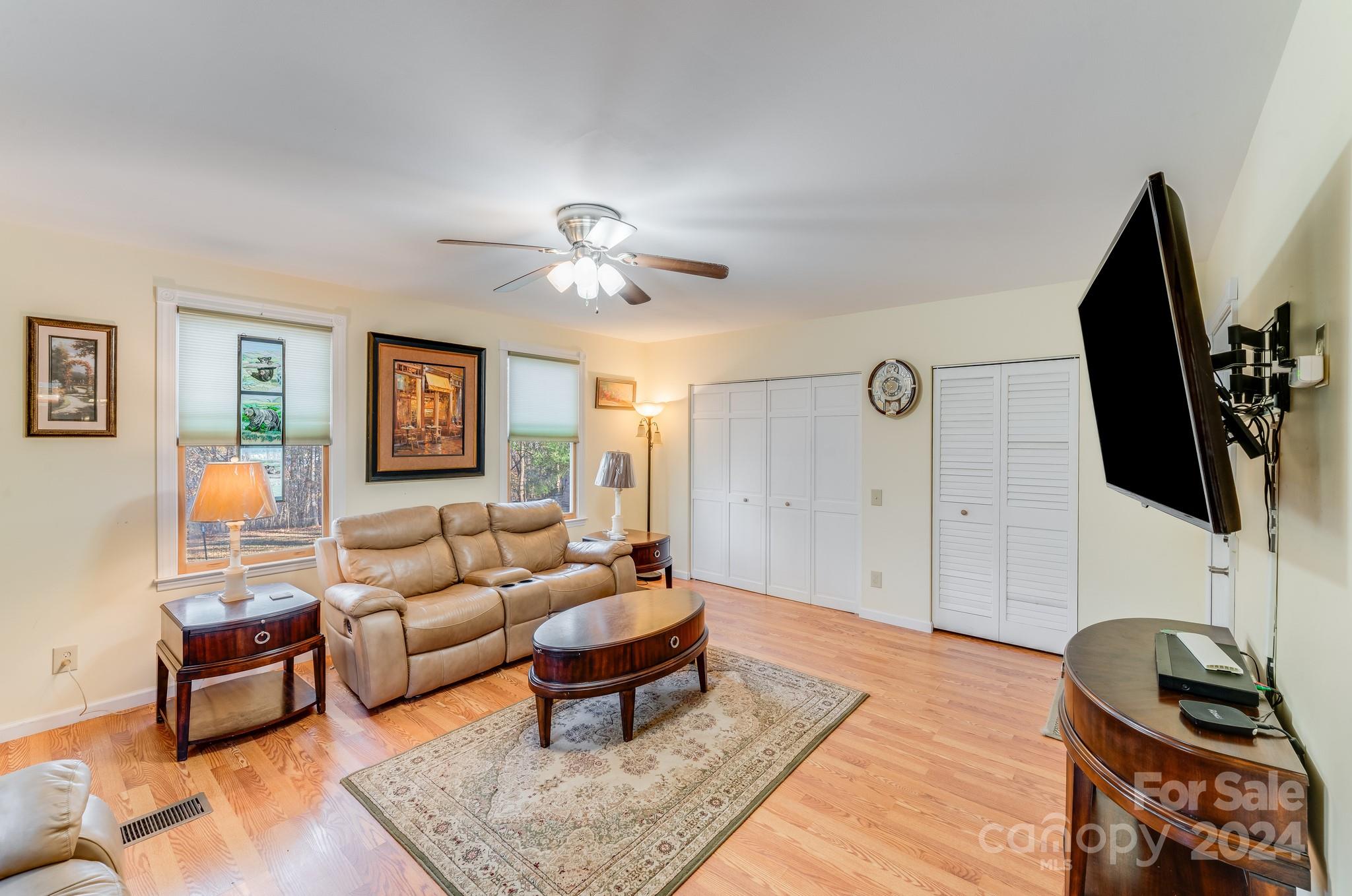 465 Lakedale Drive Property Photo 26