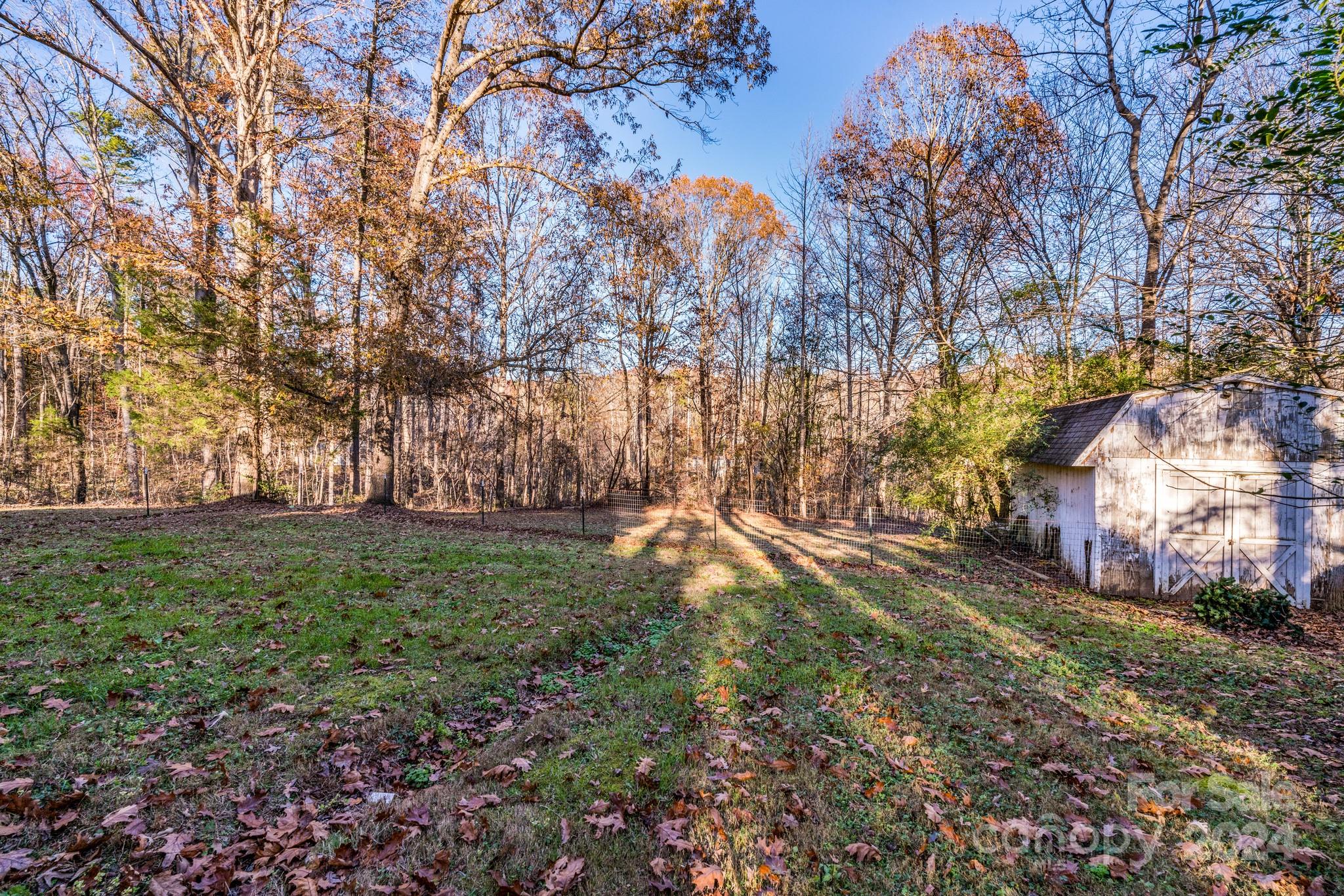 465 Lakedale Drive Property Photo 41
