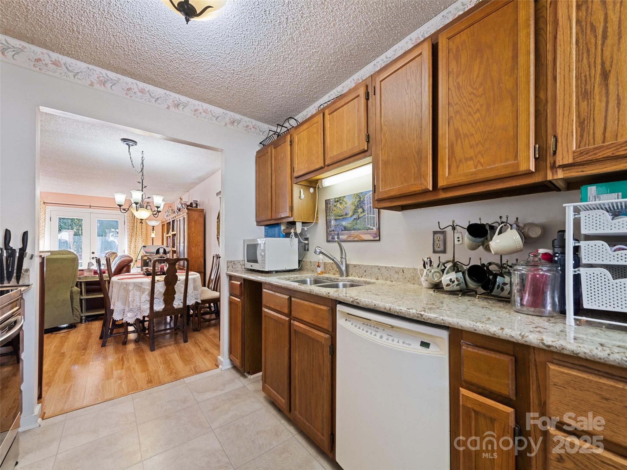 40 Meadows Lane Property Photo 11