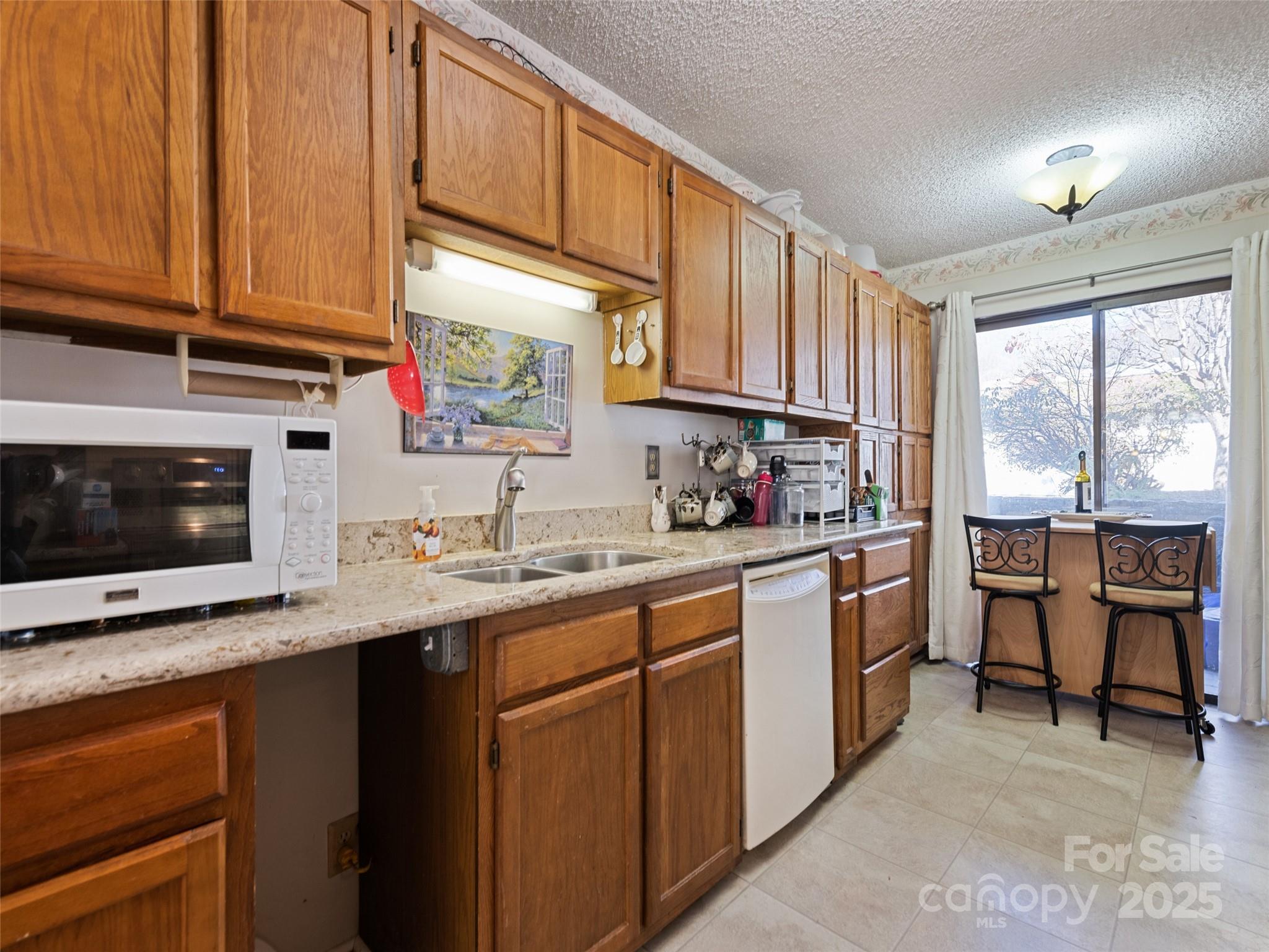 40 Meadows Lane Property Photo 12