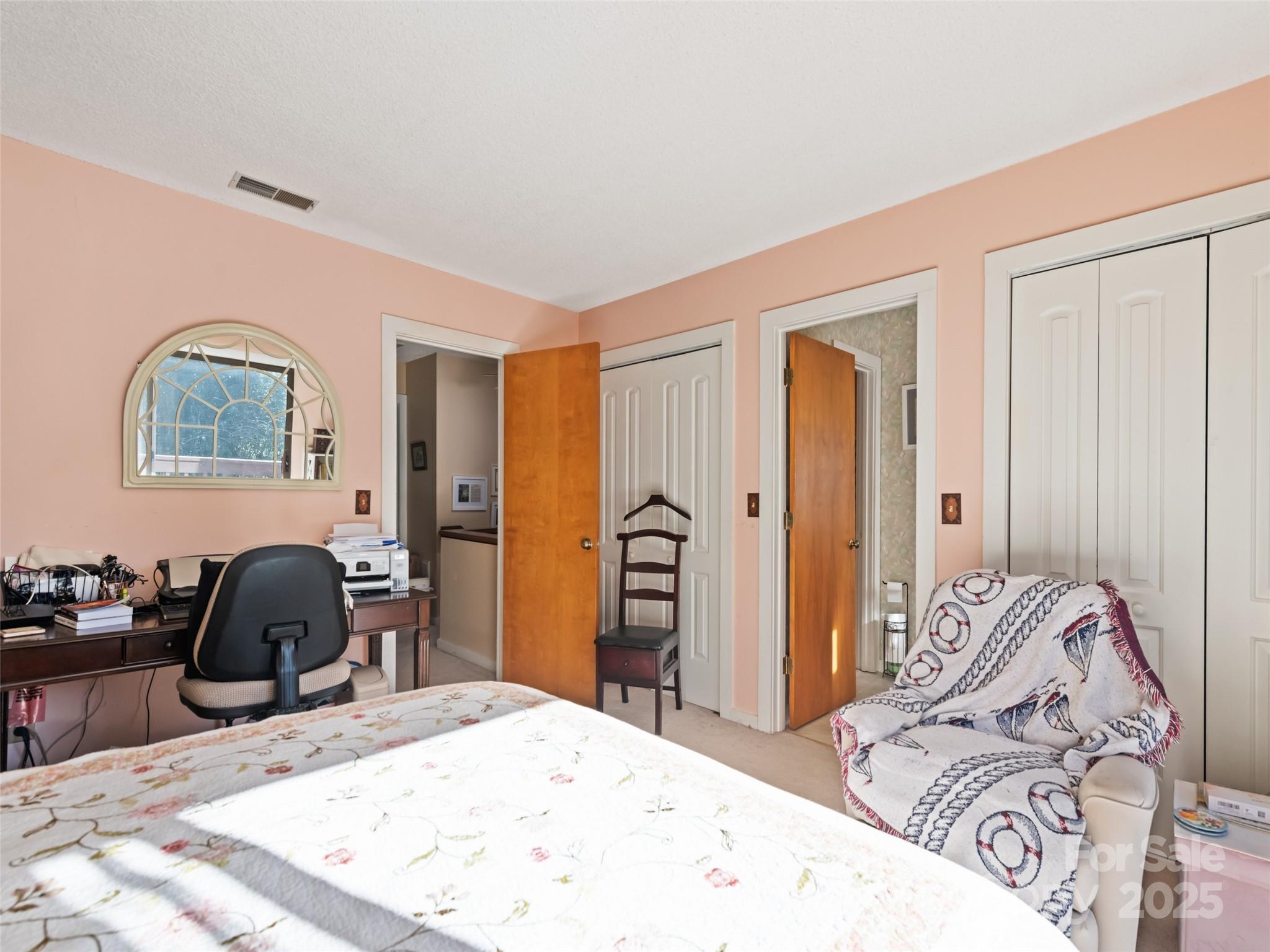 40 Meadows Lane Property Photo 13