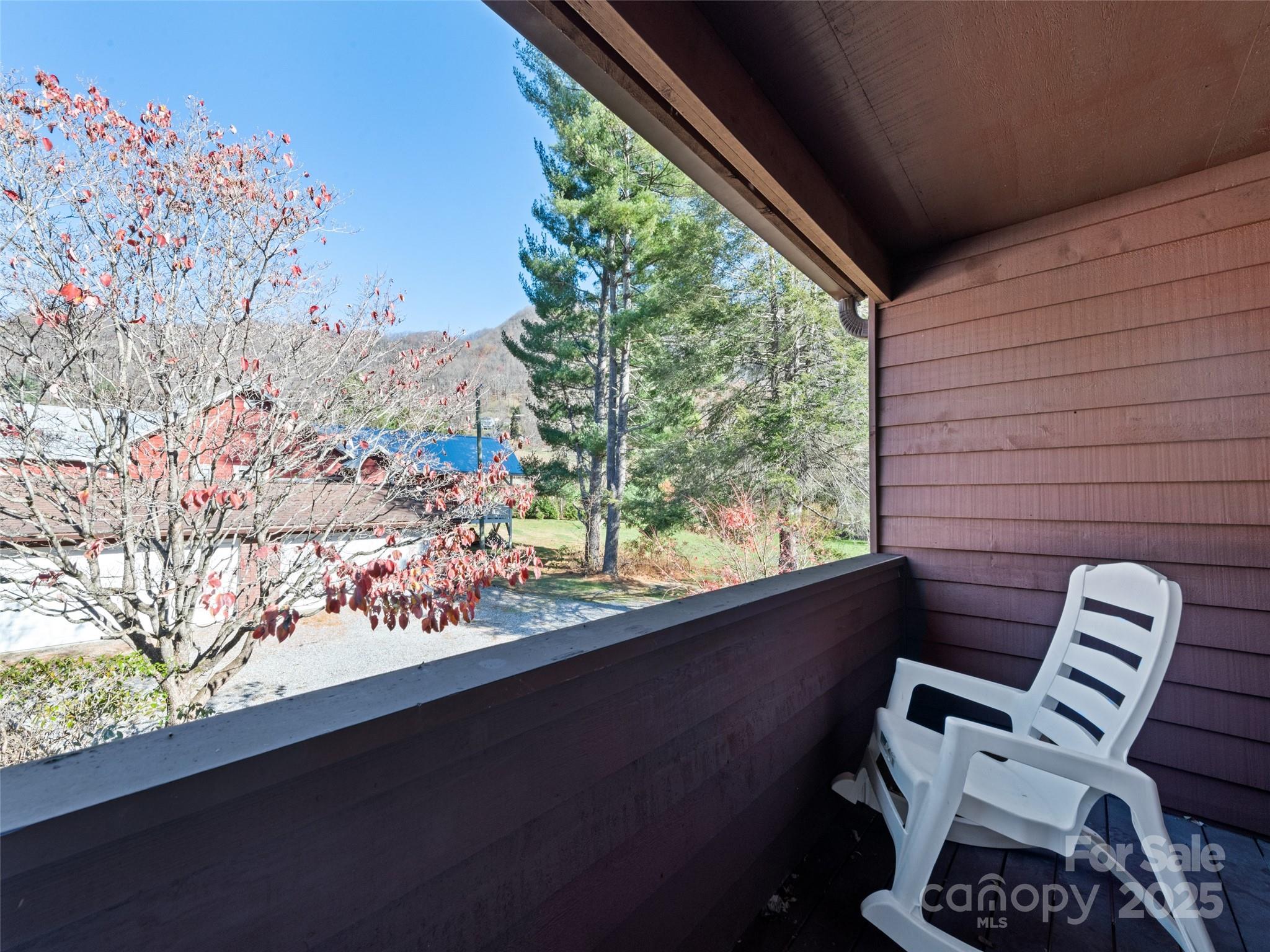 40 Meadows Lane Property Photo 17