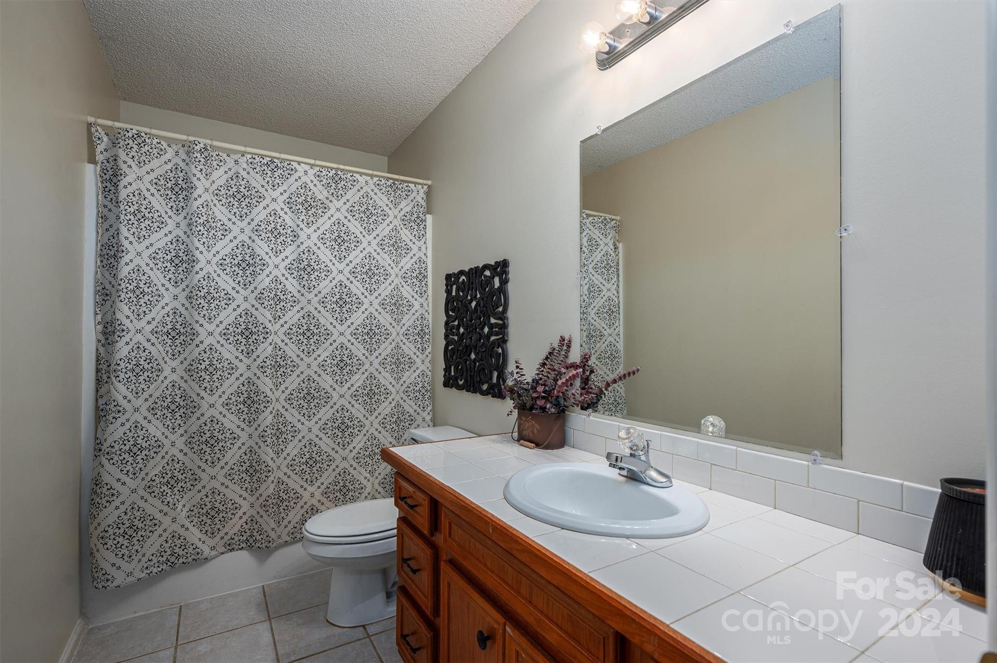 1335 Huckleberry Drive Property Photo 14