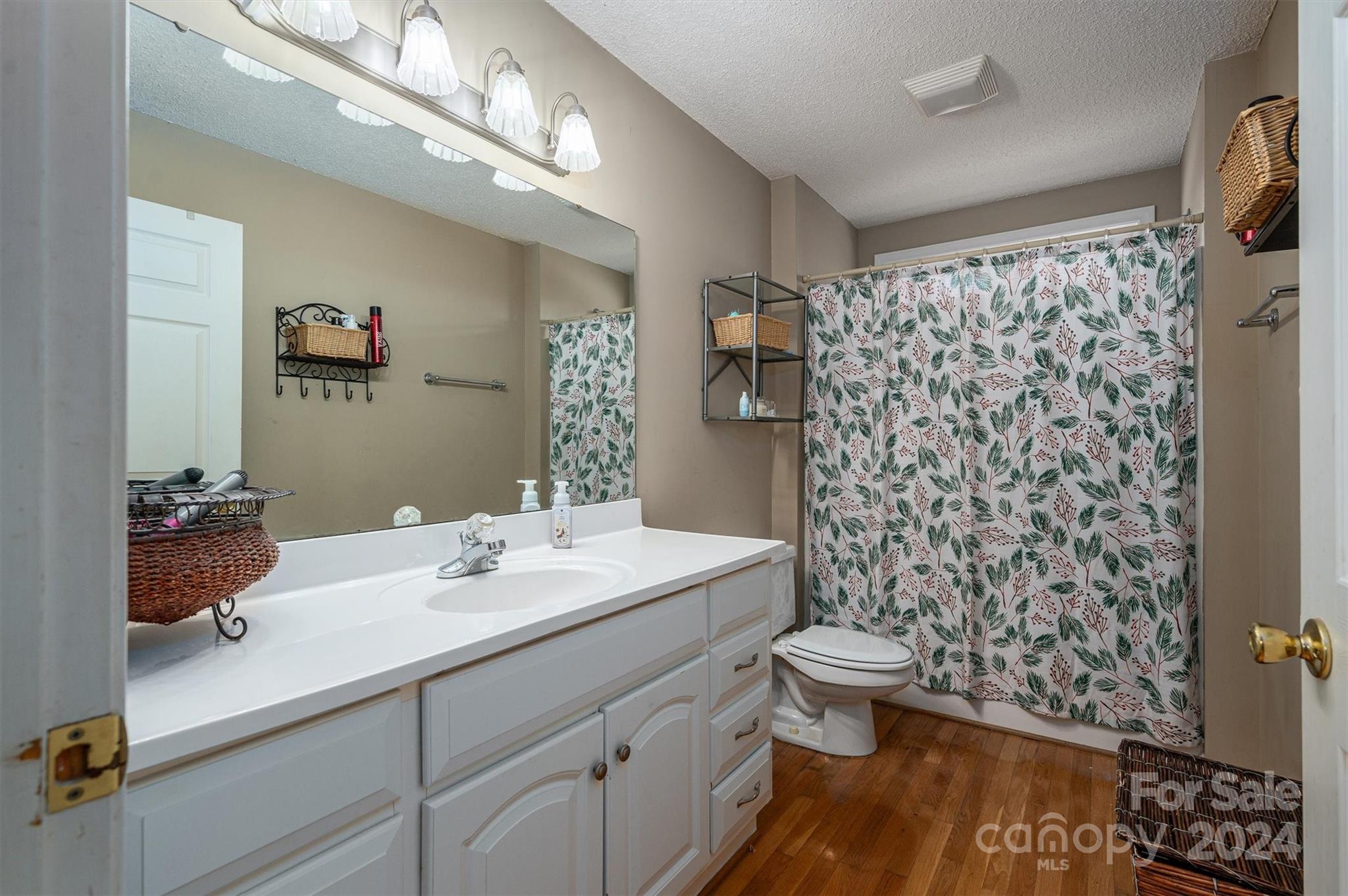 1335 Huckleberry Drive Property Photo 17