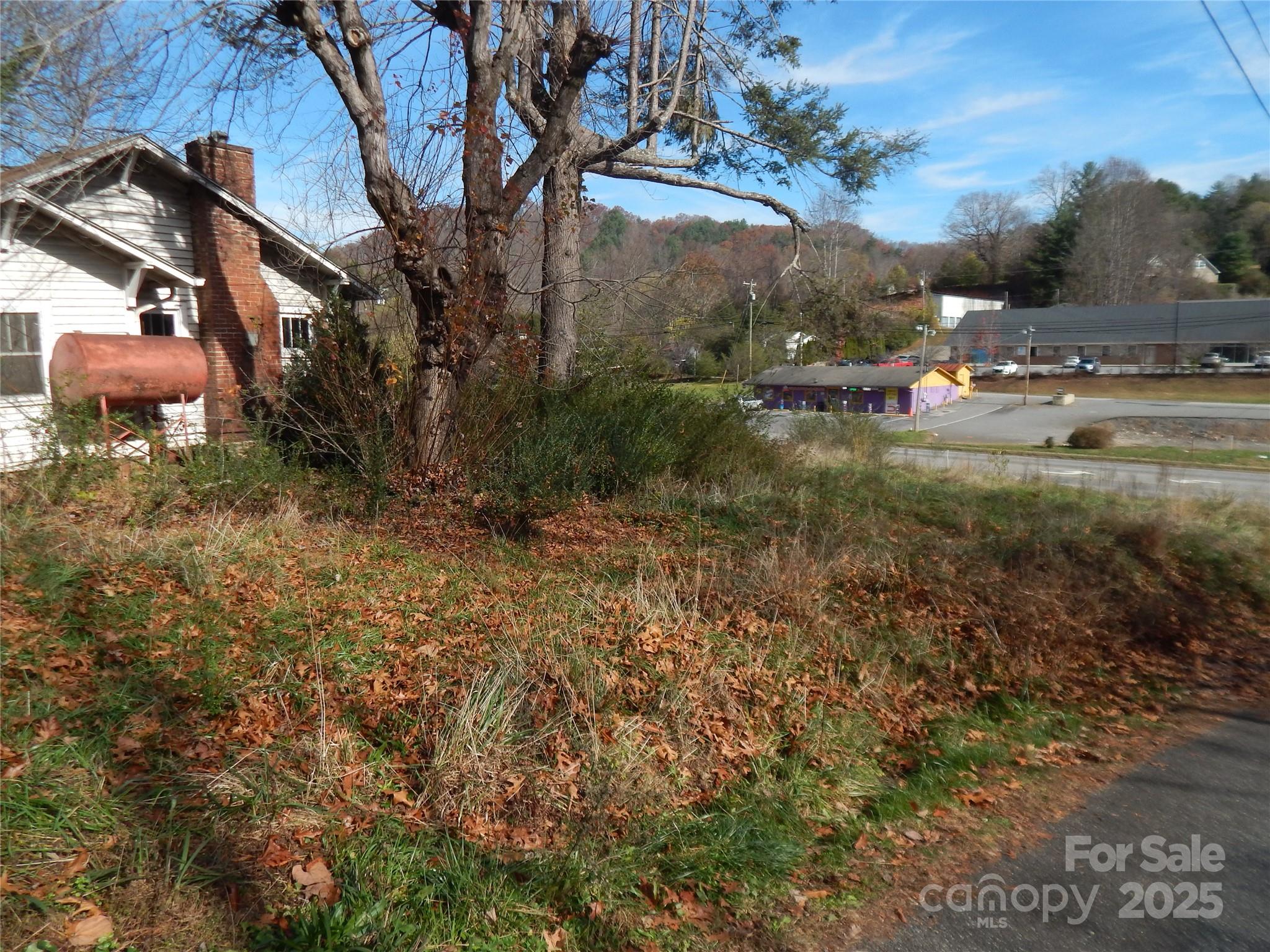 32 Chaparral Drive Property Photo 5