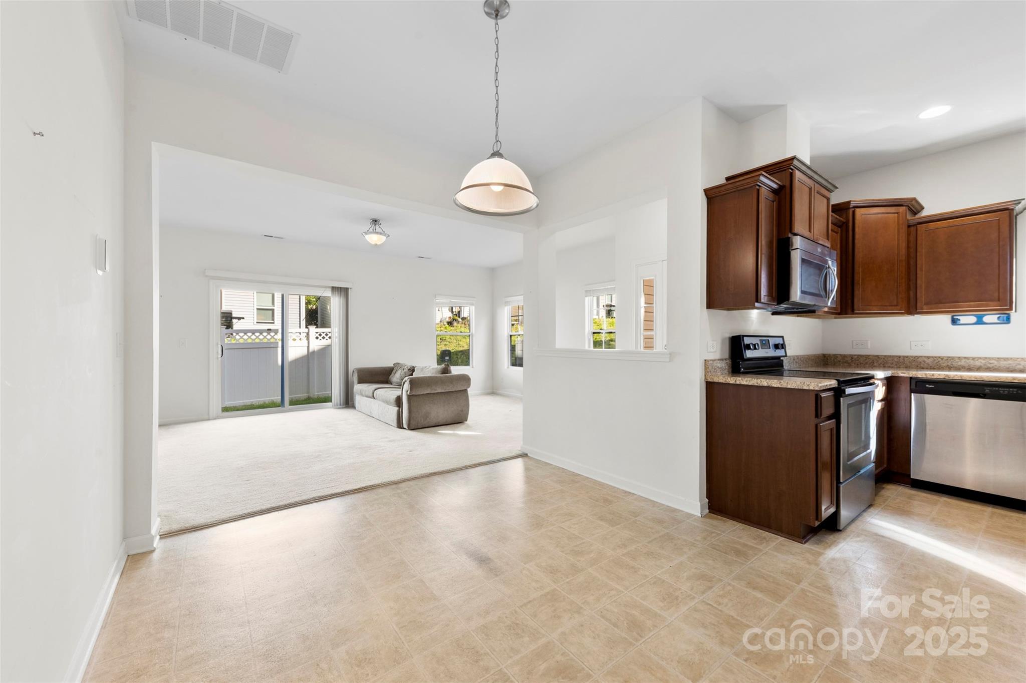 14423 Glendon Hall Lane Property Photo 3