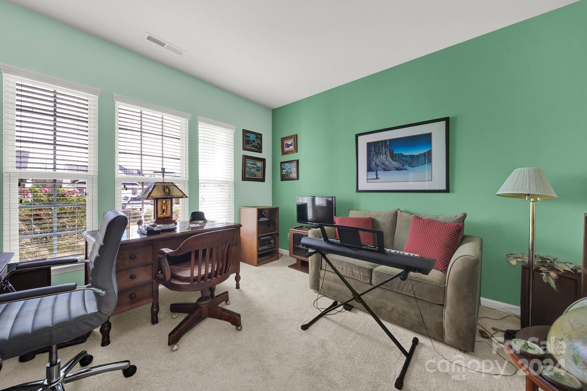 4022 Blackburn Court Property Photo 4