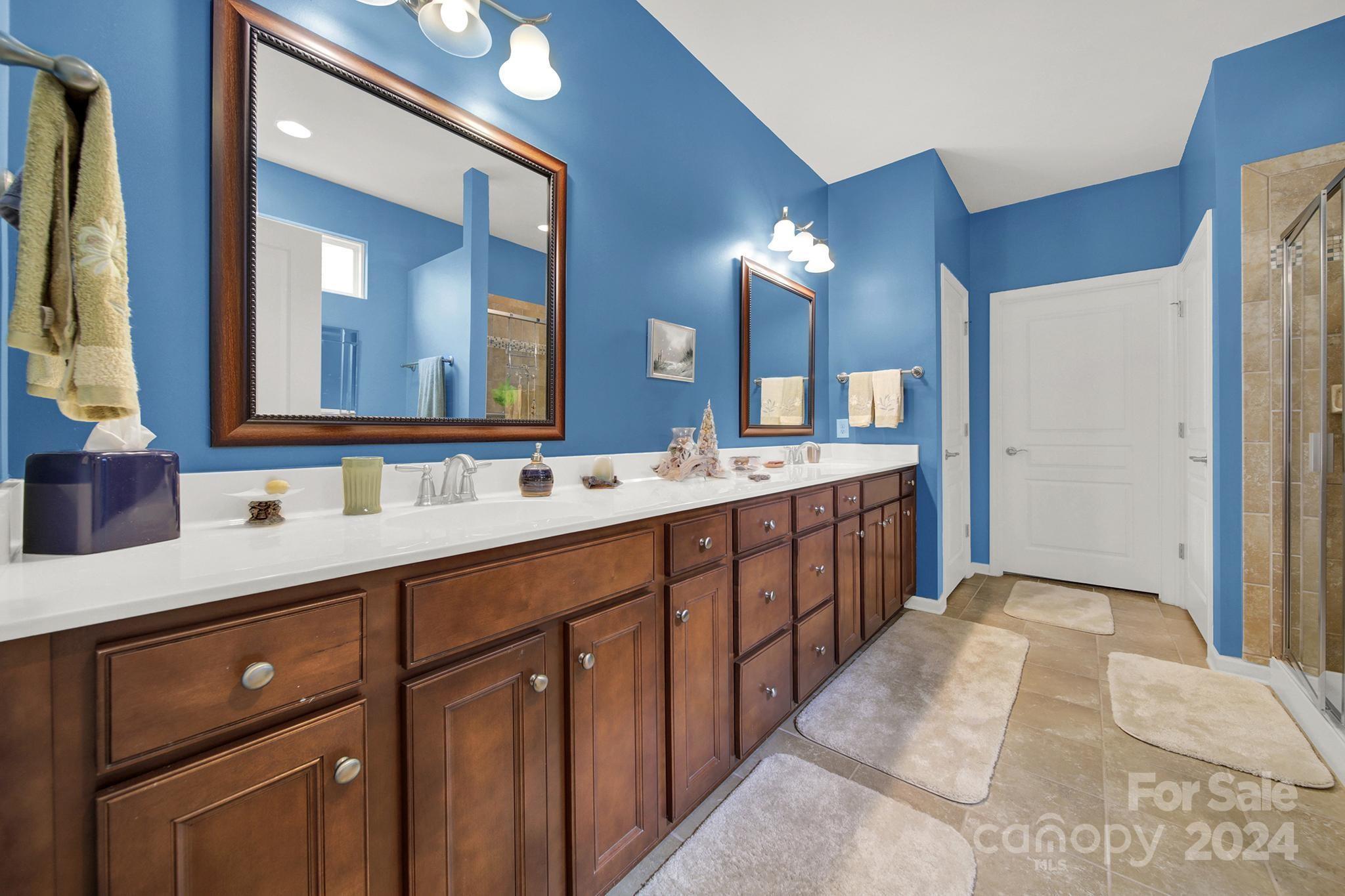4022 Blackburn Court Property Photo 17