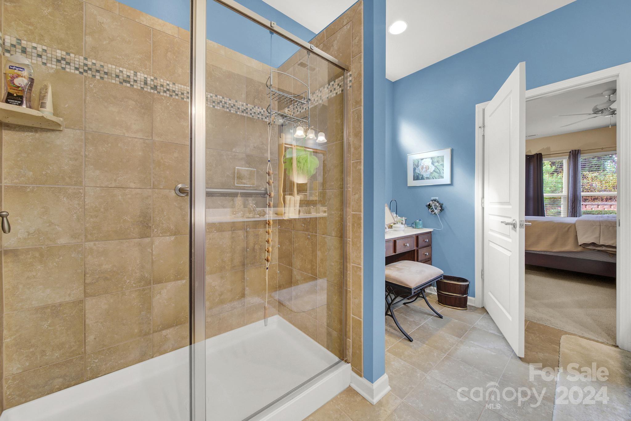 4022 Blackburn Court Property Photo 18