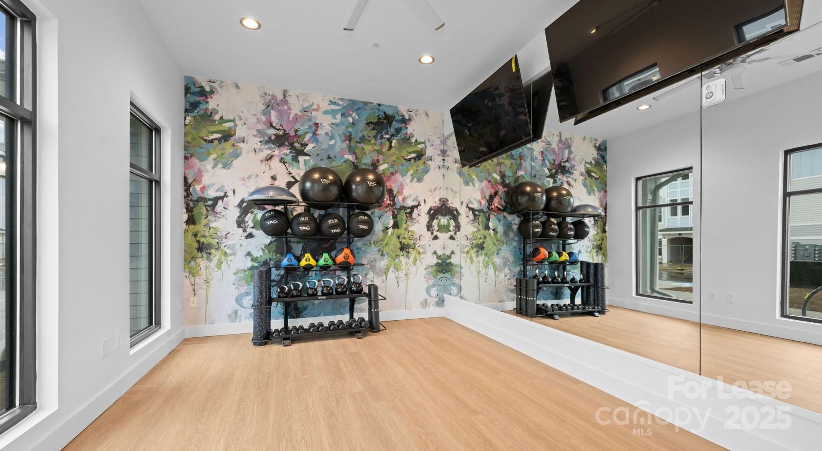 5120 77 Center Drive 2a Property Photo 8