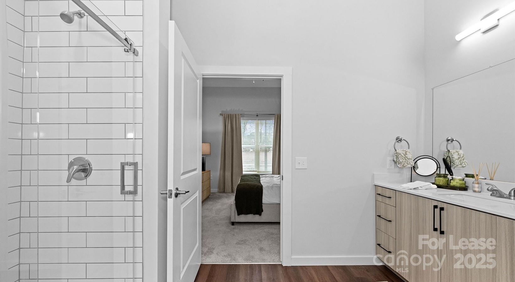 5120 77 Center Drive 2a Property Photo 23