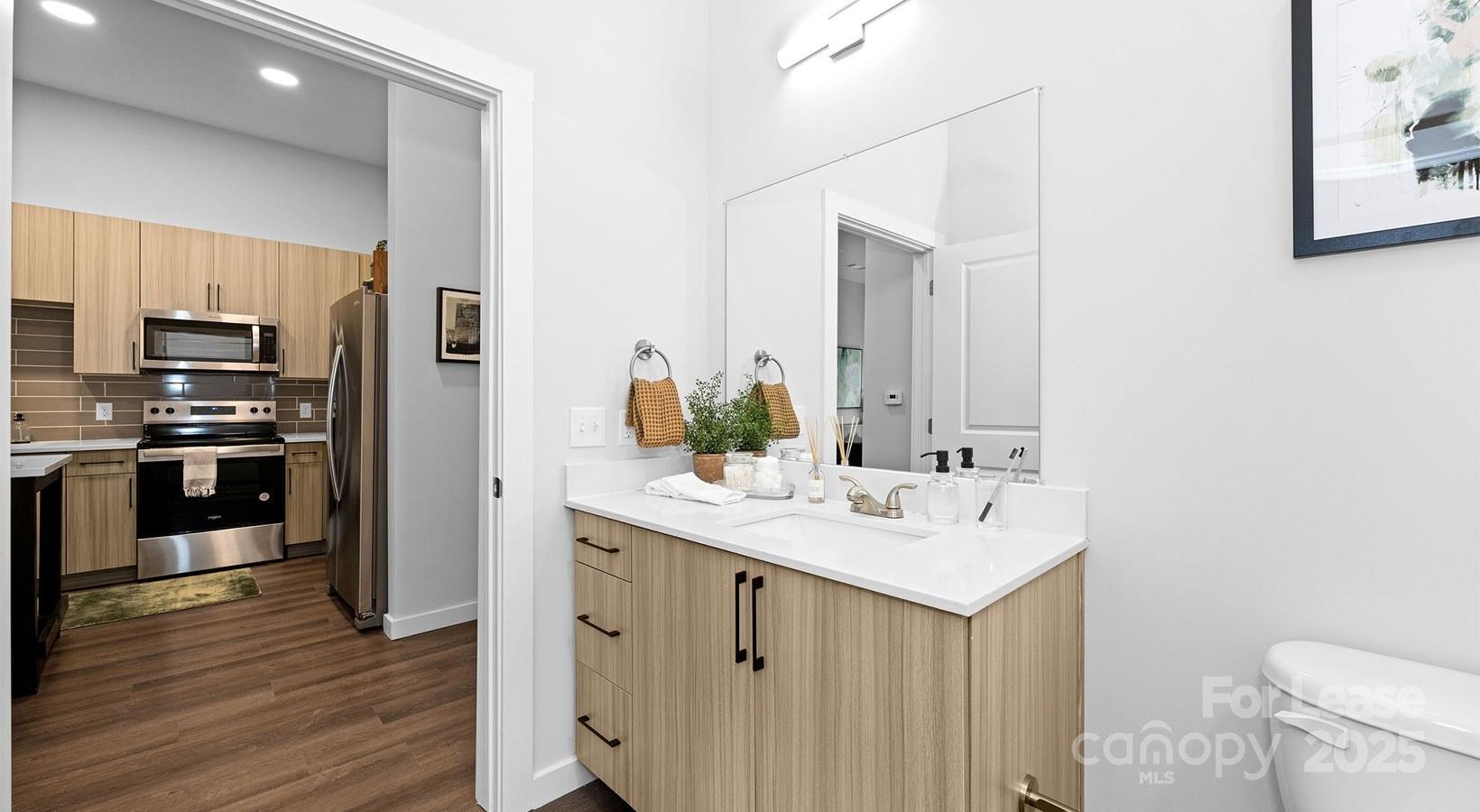 5120 77 Center Drive 2a Property Photo 26